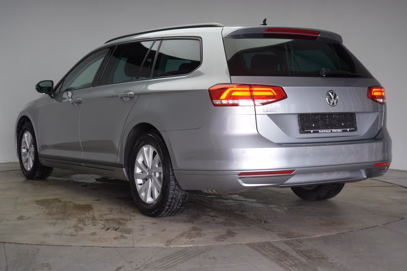 (B-036) Volkswagen Passat Variant 1.5 TSI Comfortline Navi/Temp/Shz - Image 4