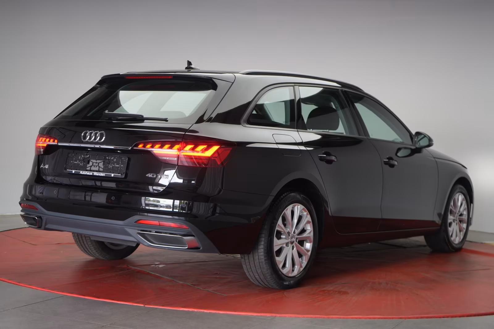 (B-699) Audi A4 Avant 40 TDI S tronic Navi/Temp/LED/ - Image 4