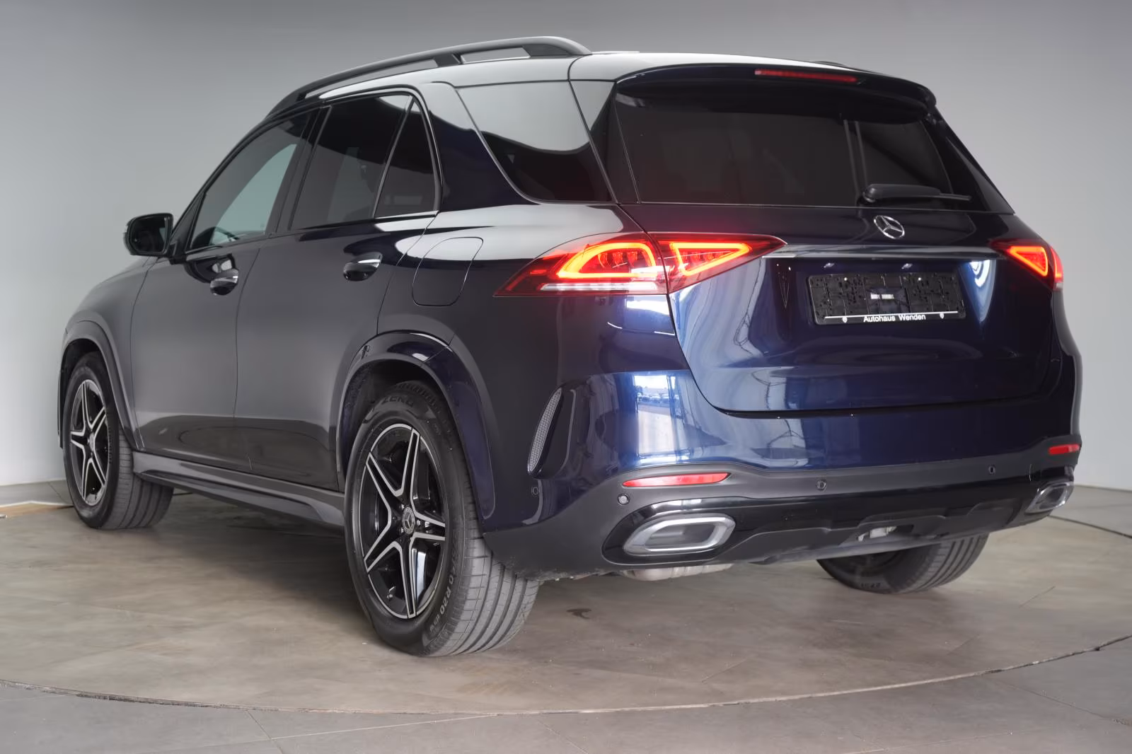 (B-392) Mercedes-Benz(Hybrid) GLE 350 de 4Matic 9G-Tronic AMG Distronic/Softcl  - Image 4
