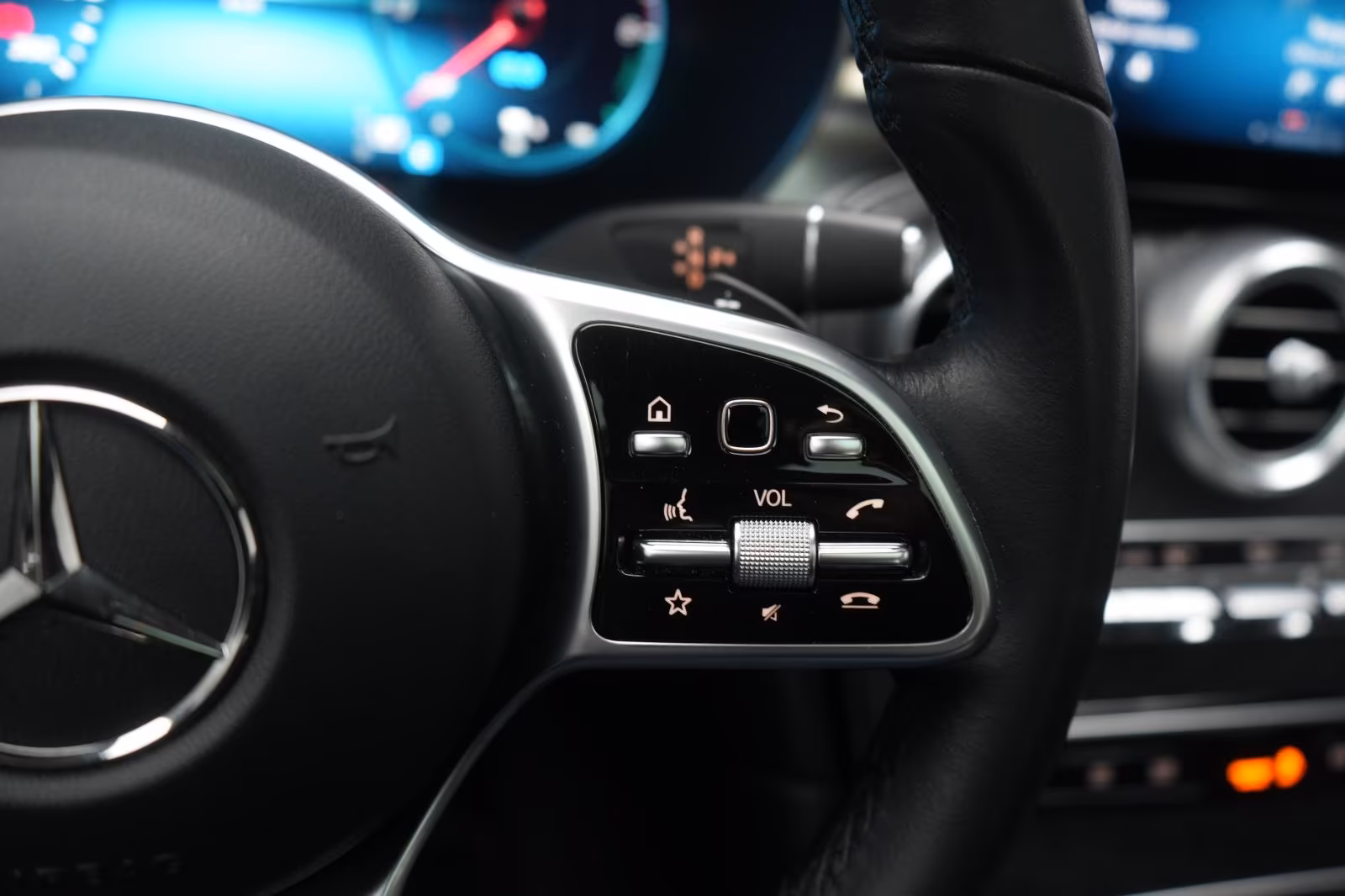 (B-484) Mercedes-Benz(Hybrid) GLC 300 de 4Matic 9G-Tronic Leder/Distronic/K - Image 15