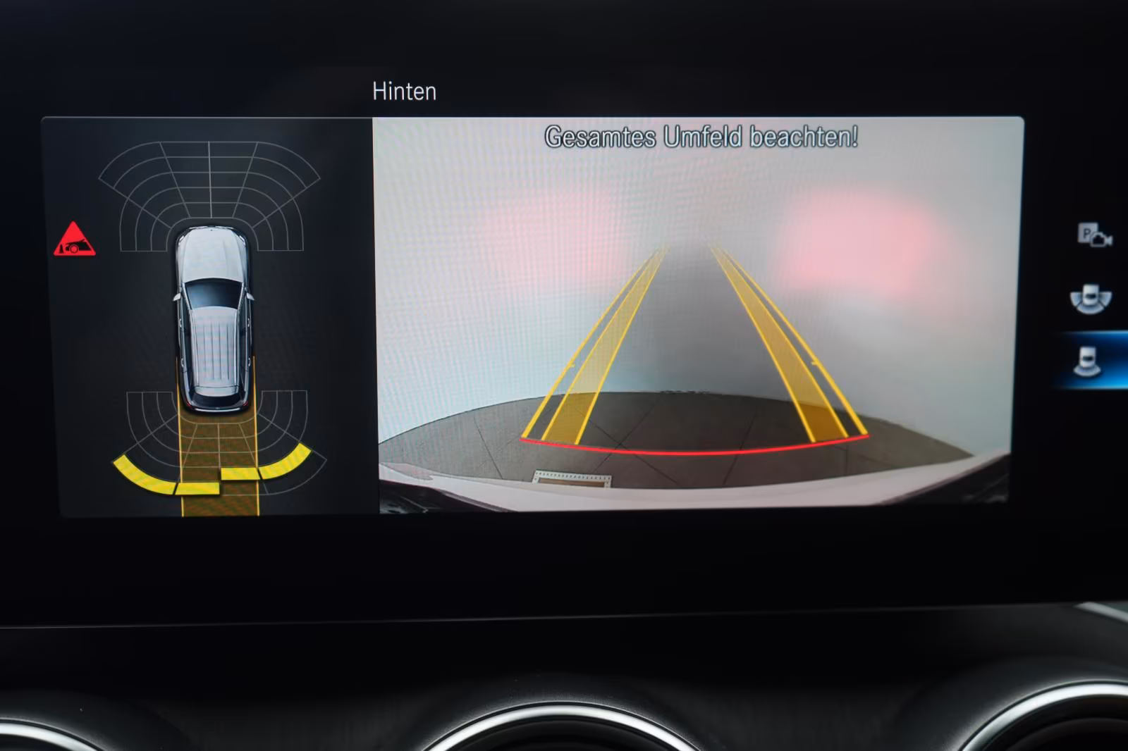 (B-208) Mercedes-Benz(Hybrid) GLC 300 e 4Matic 9G-Tronic AMG Leder/Temp/Kam - Image 16