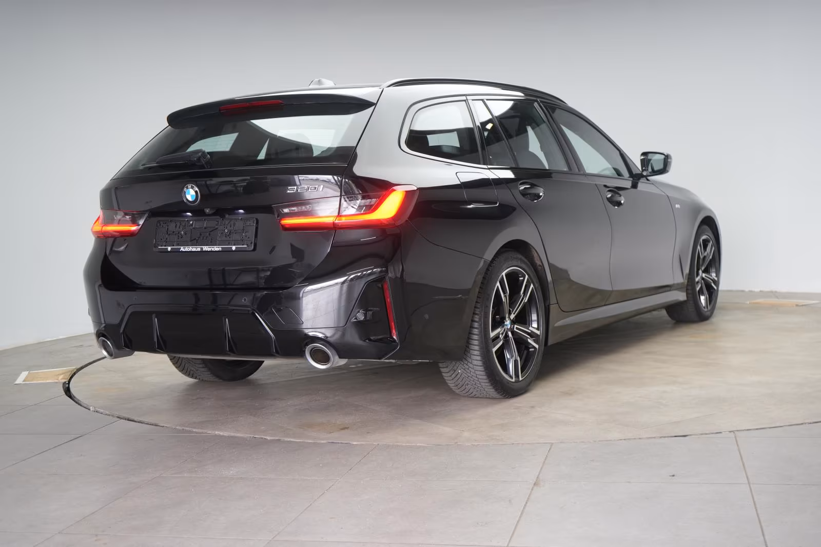 (B-206) BMW 320 i Touring M Sport ACC/Kamera/Wide/LED - Image 5