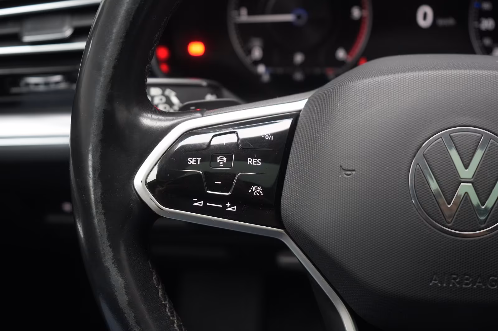 (B-385) Volkswagen Touareg 3.0 V6 TDI 4Motion R line Leder/ACC/Kame - Image 17