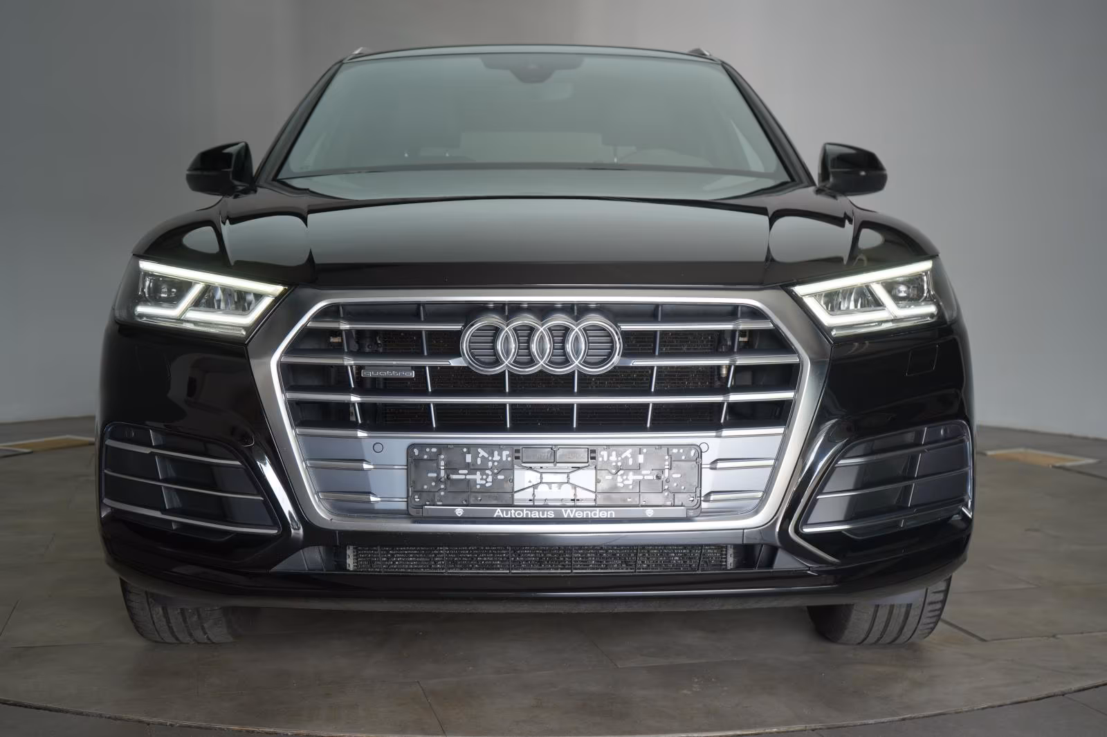 (B-123) Audi Q5 40 TDI quattro S-Line Temp/Kamera/AHK/Massage - Image 1