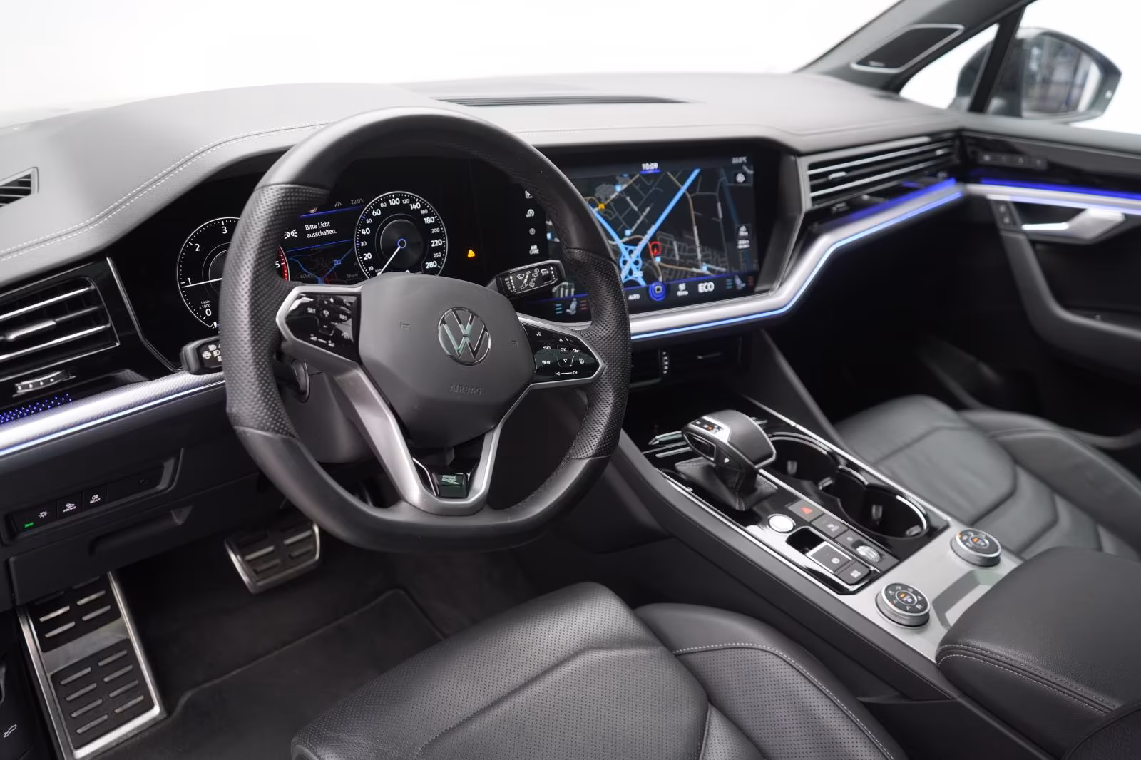 (B-622) Volkswagen Touareg 3.0 TDI 4Motion R-Line Leder/AHK/Allradl - Image 8