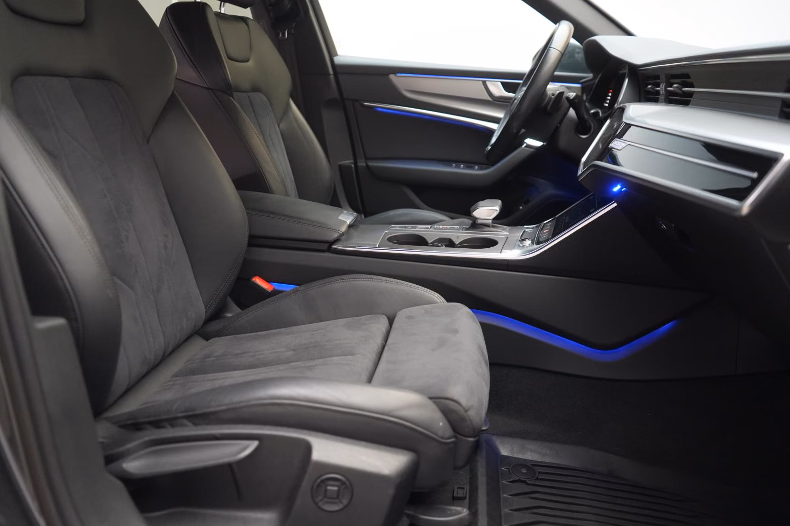 (B-747) Audi A6 Avant 40 TDI quattro S line Kamera/Alcantara - Image 8