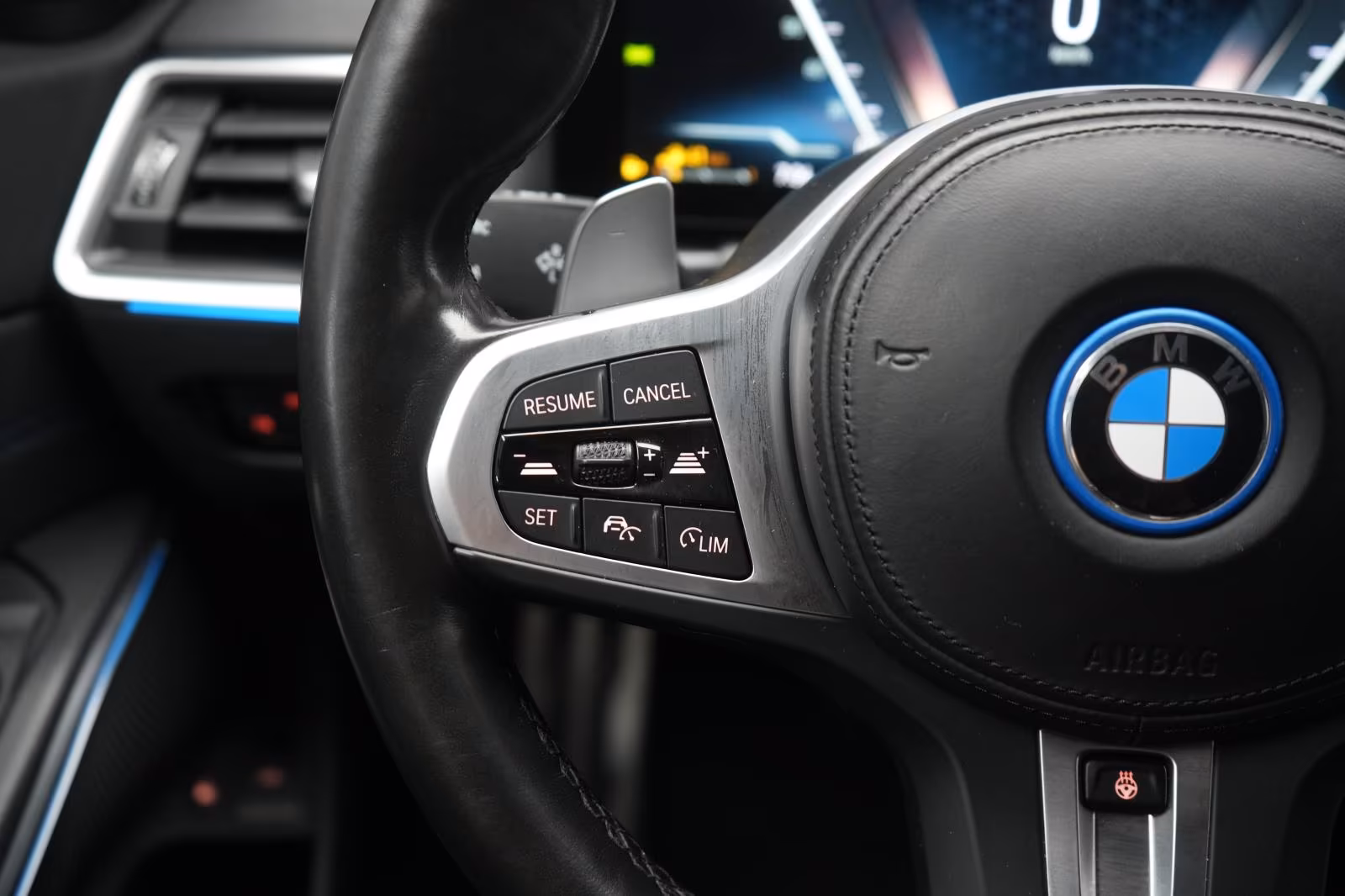 (B-472) BMW(Hybrid) 330 e Touring M Sport ACC/Kamera/HUD/Wide/Side - Image 18