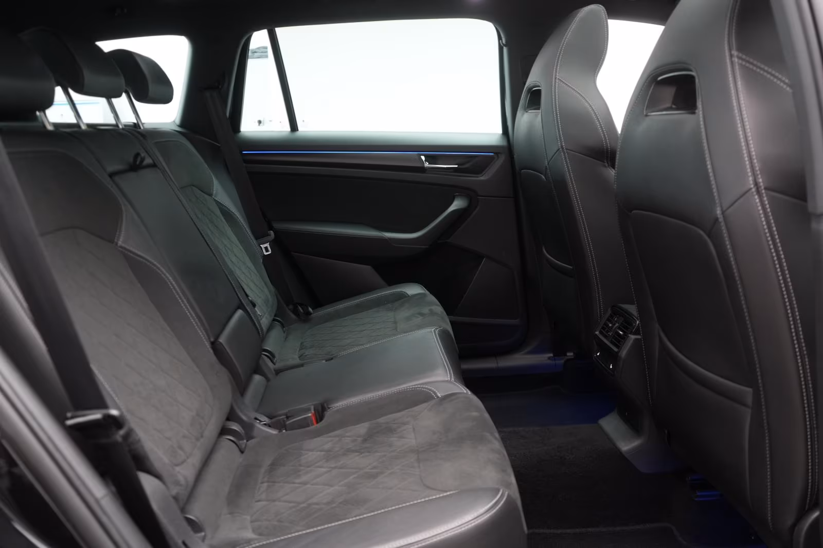 (B-611) Skoda Kodiaq 2.0 TDI Sportline ACC/Kamera/Canton/Pano/ - Image 11