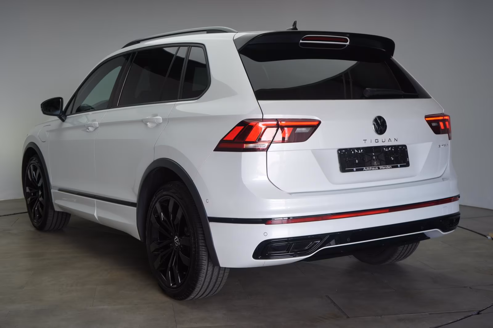 (B-037) Volkswagen(Hybrid) Tiguan 1.4 eHybrid DSG R-Line Leder/ACC/Kamera/V - Image 4