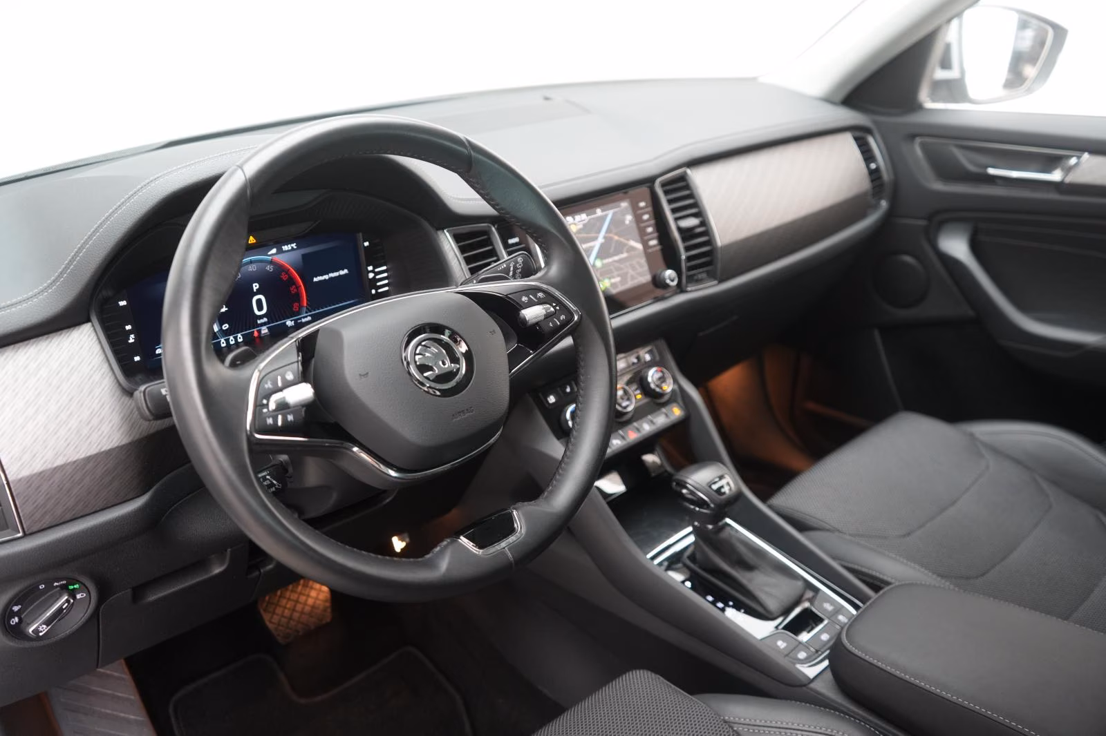 (B-178) Skoda Kodiaq 2.0 TDI 4x4 DSG Style ACC/Virtual/Memory/ - Image 8