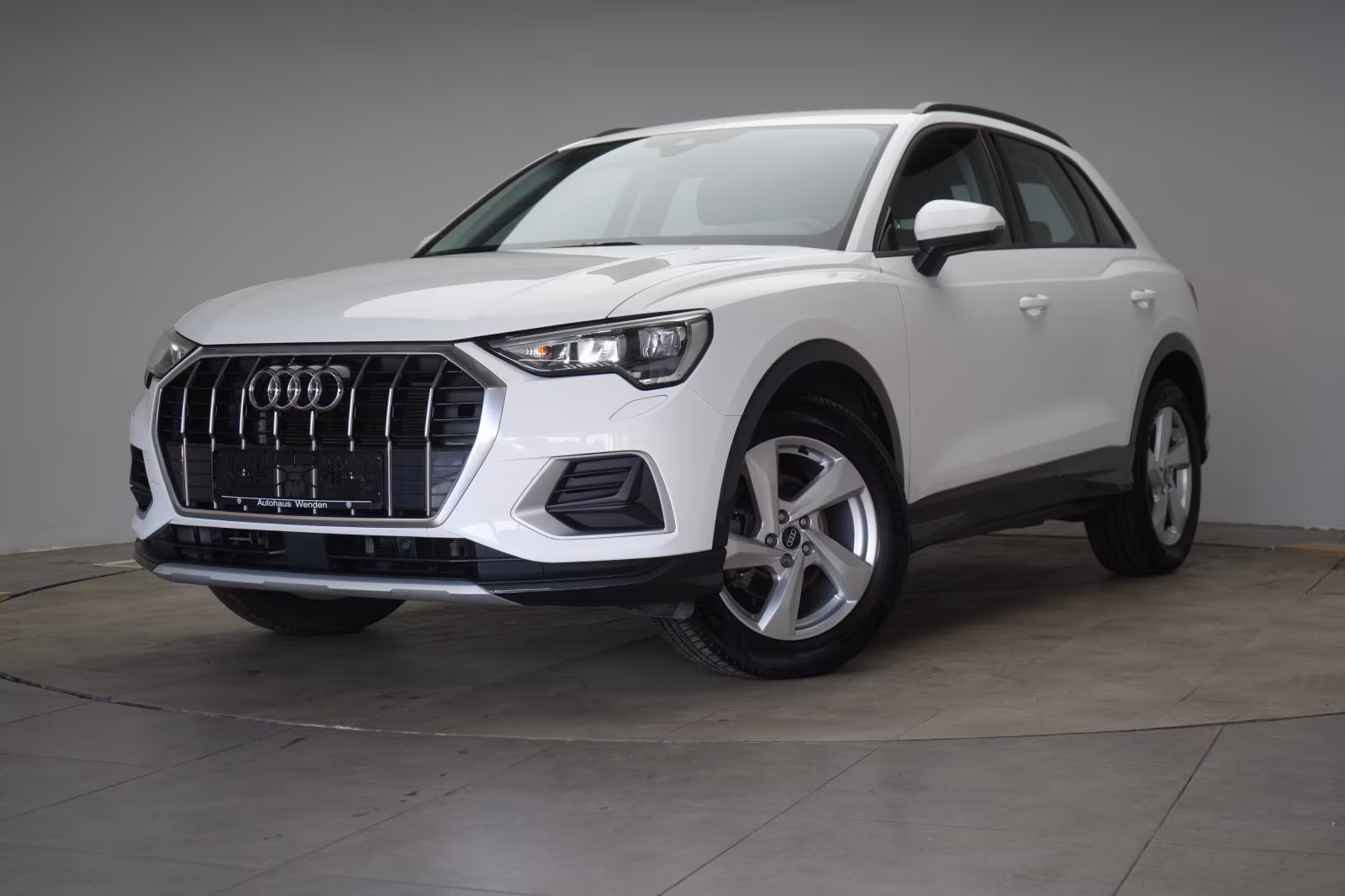 (B-461) Audi Q3 35 TFSI S tronic advanced CarPlay/Temp/Virtua - Image 3