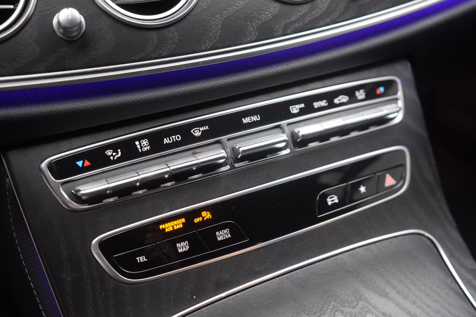 (B-134) Mercedes-Benz E 220 d T 9G-Tronic AMG Distronic/Kamera/AHK/L - Image 16