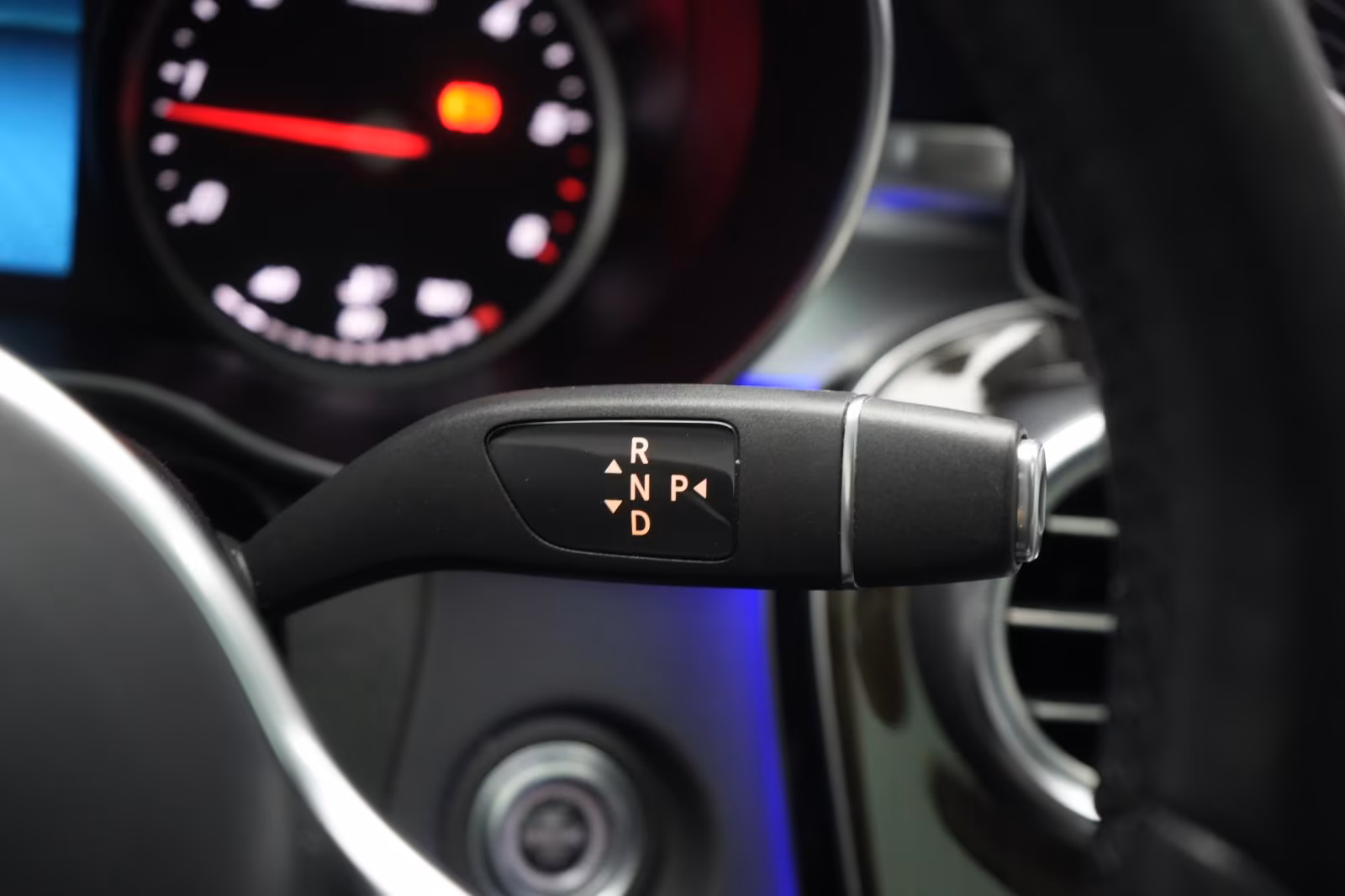 (B-694) Mercedes-Benz GLC 220 d 4Matic 9G-Tronic Distronic/Kamera/ - Image 13