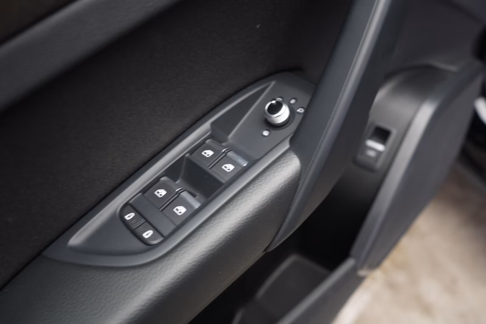 (B-800) Audi Q5 40 TDI quattro S tronic advanced ACC/ - Image 13