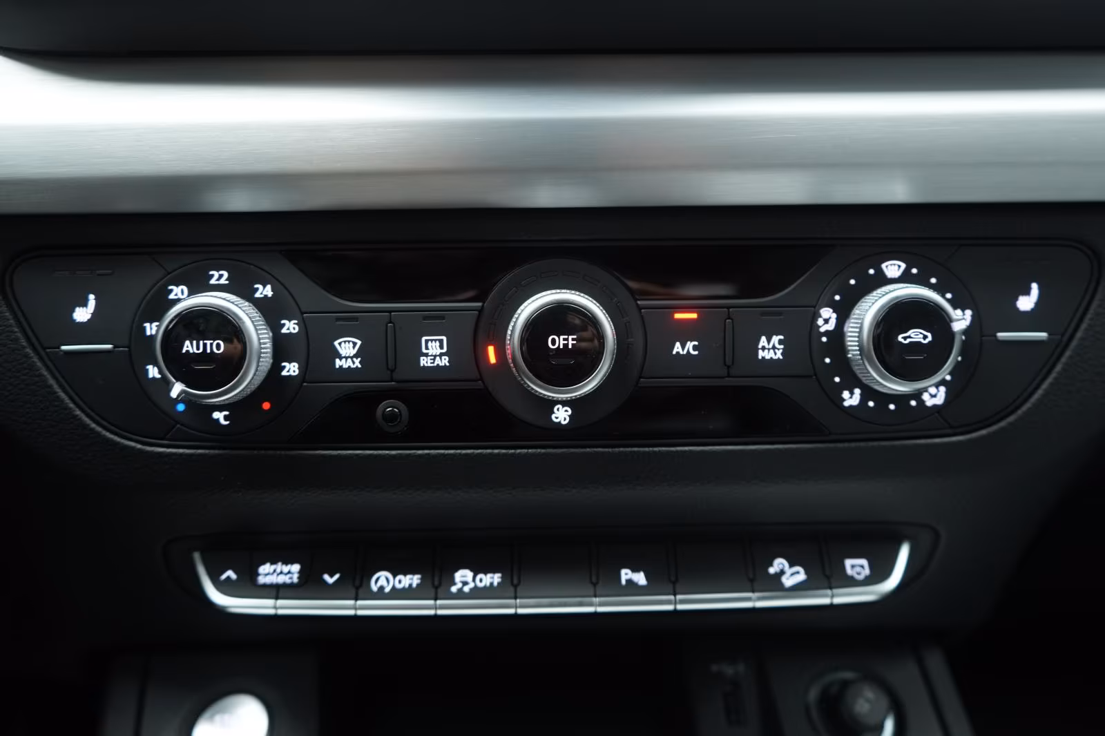(B-709) Audi Q5 40 TDI quattro S Line ACC/Kamera/Virtual/AHK/ - Image 21