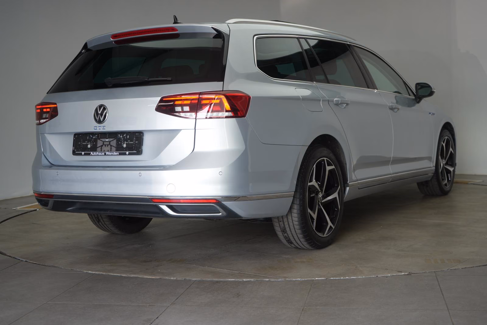 (B-617) Volkswagen(Hybrid) Passat Variant 1.4 TSI DSG GTE ACC/Kamera/Pano/L - Image 5