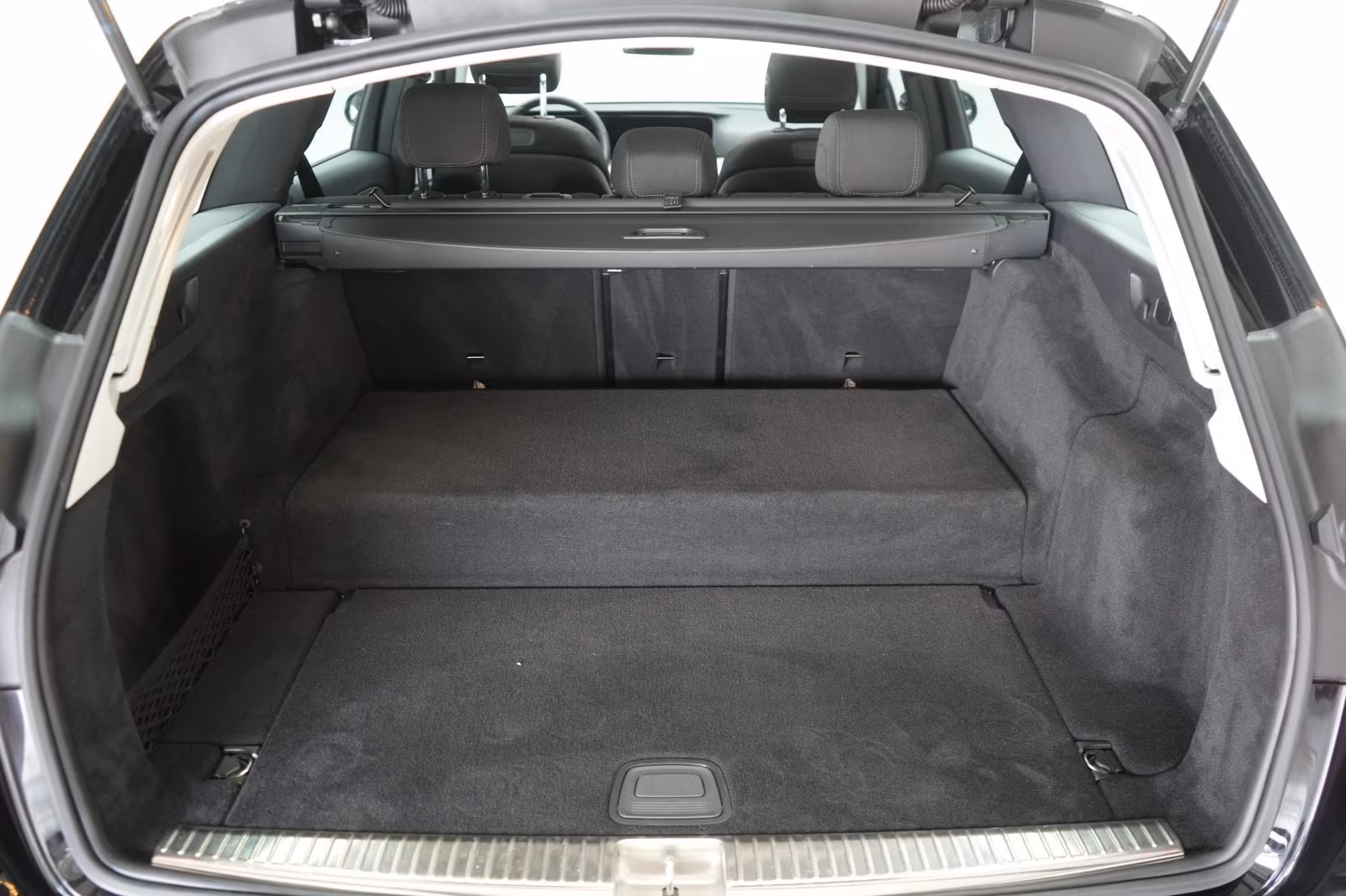 (B-378) Mercedes-Benz(Hybrid) E 300 e T 9G-Tronic Navi/Temp/Kamera/Pano/ - Image 25