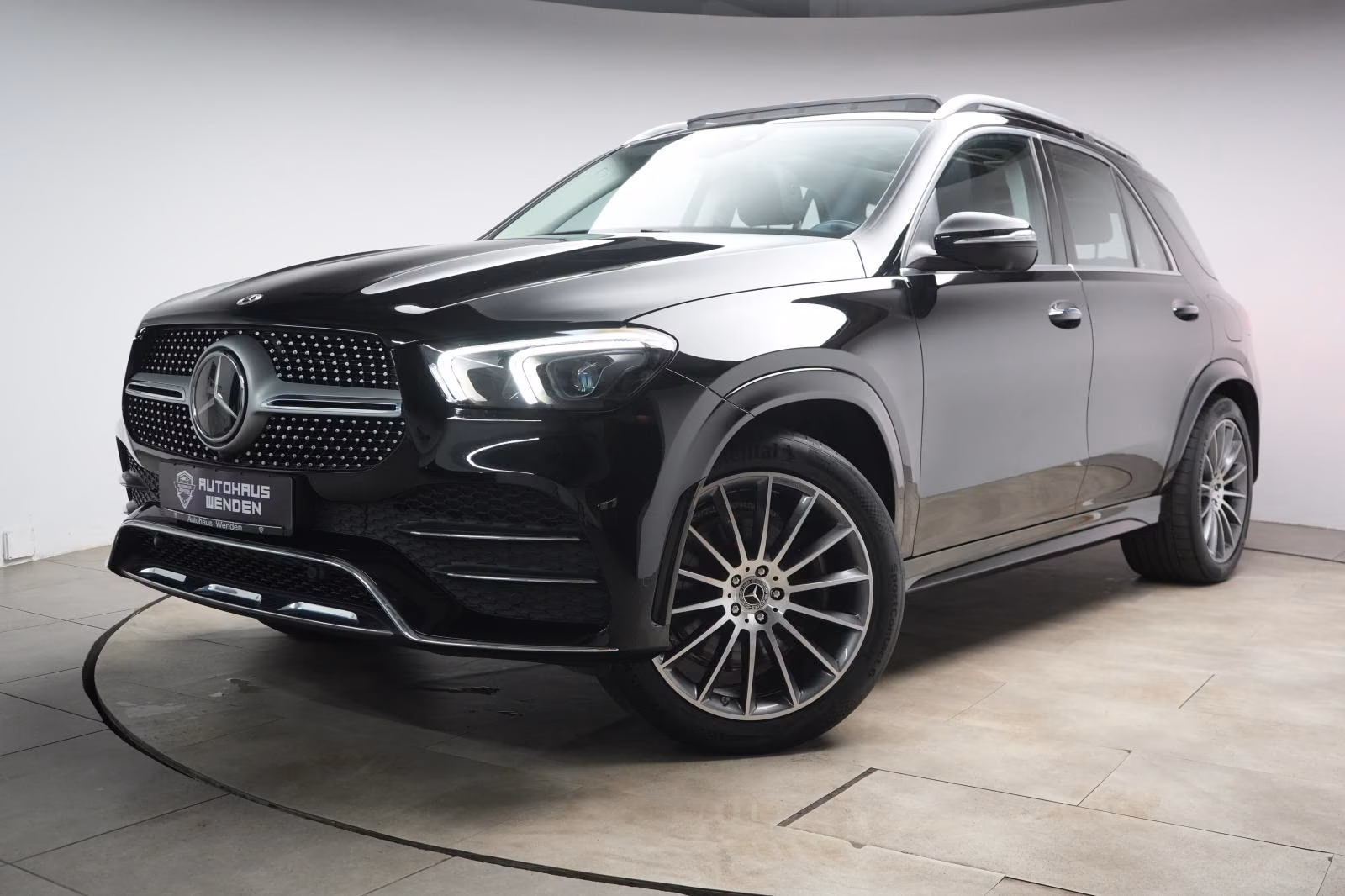 (B-151) Mercedes-Benz(Hybrid) GLE 350 e 4Matic 9G-T AMG Leder/Distronic/HUD/ - Image 3