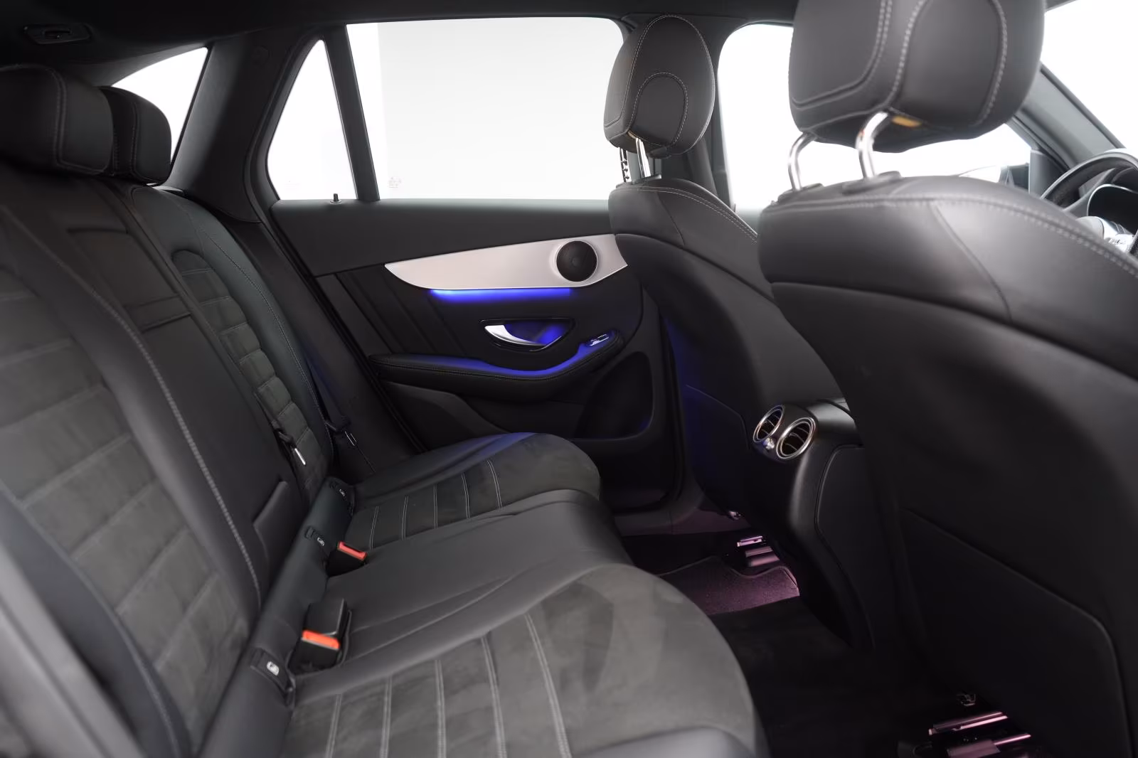 (B-304) Mercedes-Benz(Hybrid) GLC 300 de 4Matic 9G-Tronic AMG Temp/Kamer - Image 11