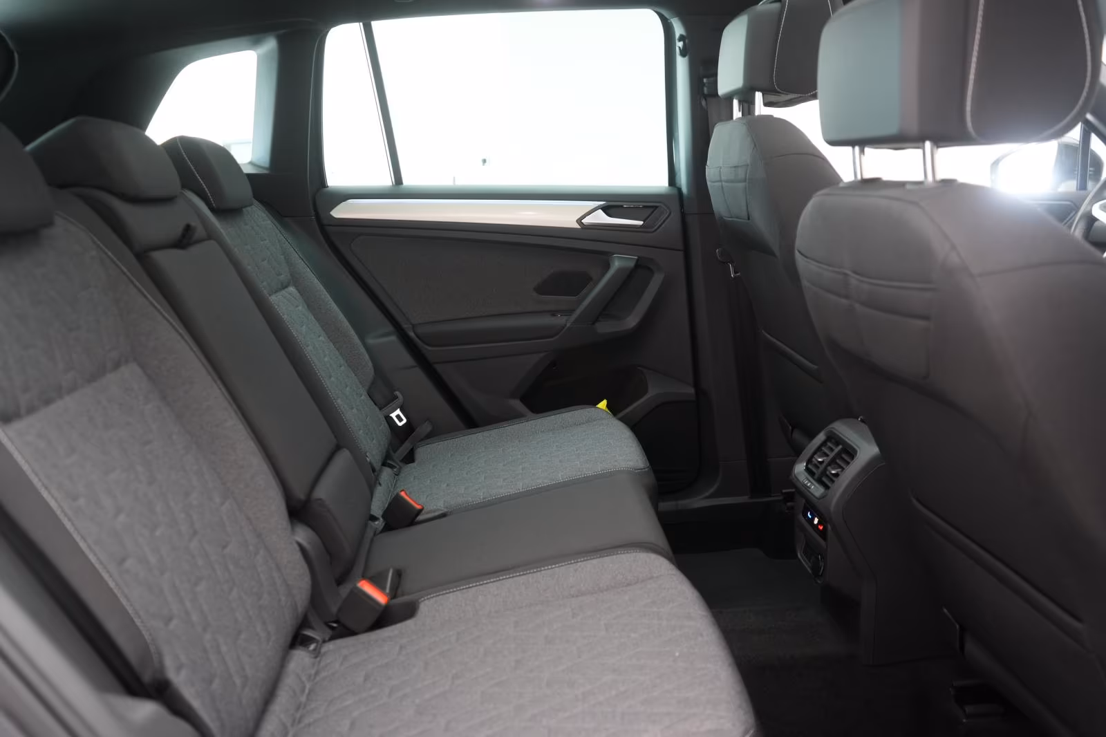 (B-504) Volkswagen Tiguan 1.5 TSI Life Move ACC/Kamera/Pano/Virtual - Image 11