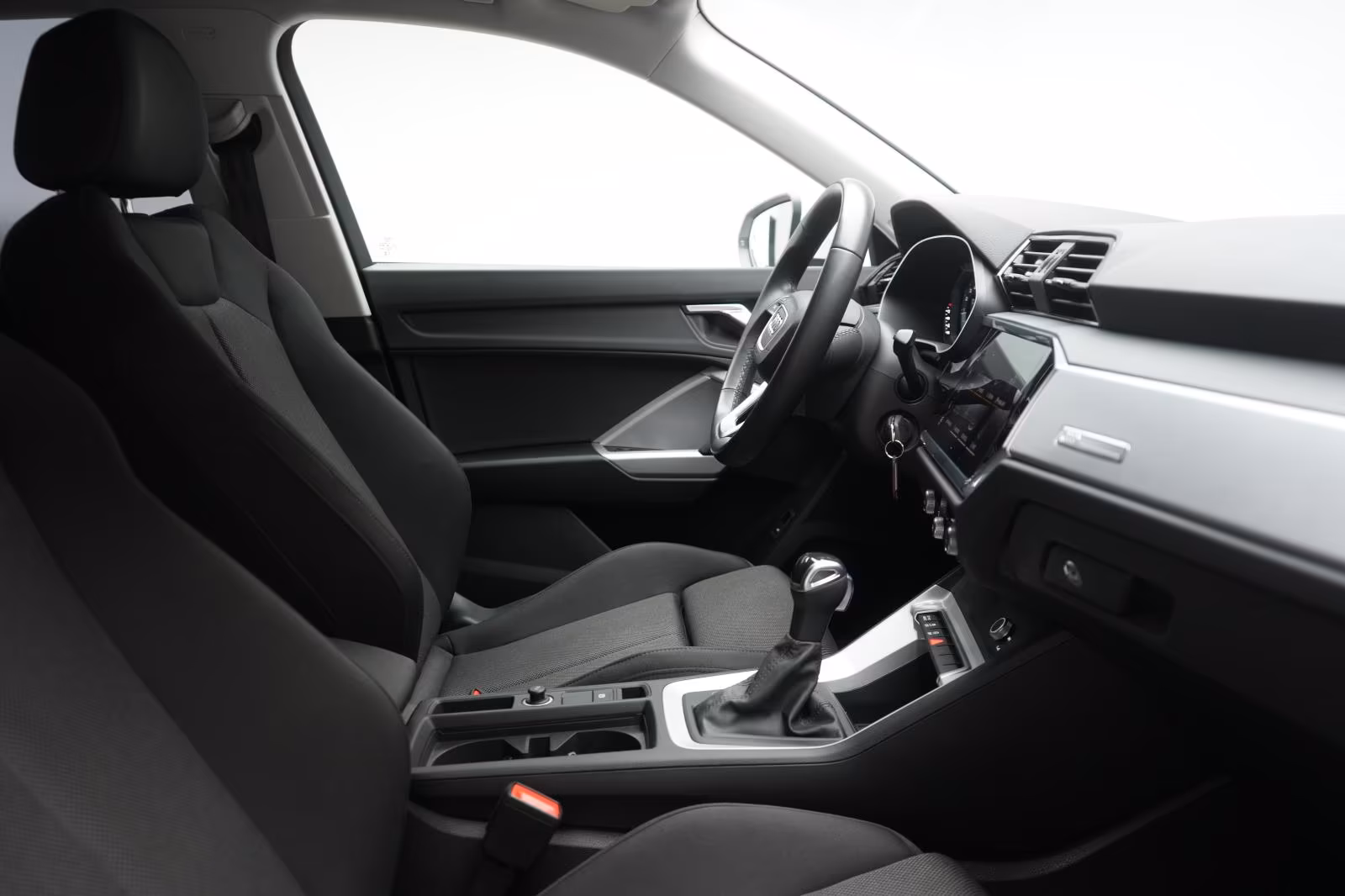 (B-254) Audi Q3 35 TFSI S tronic advanced CarPlay/Temp/Virtua - Image 9