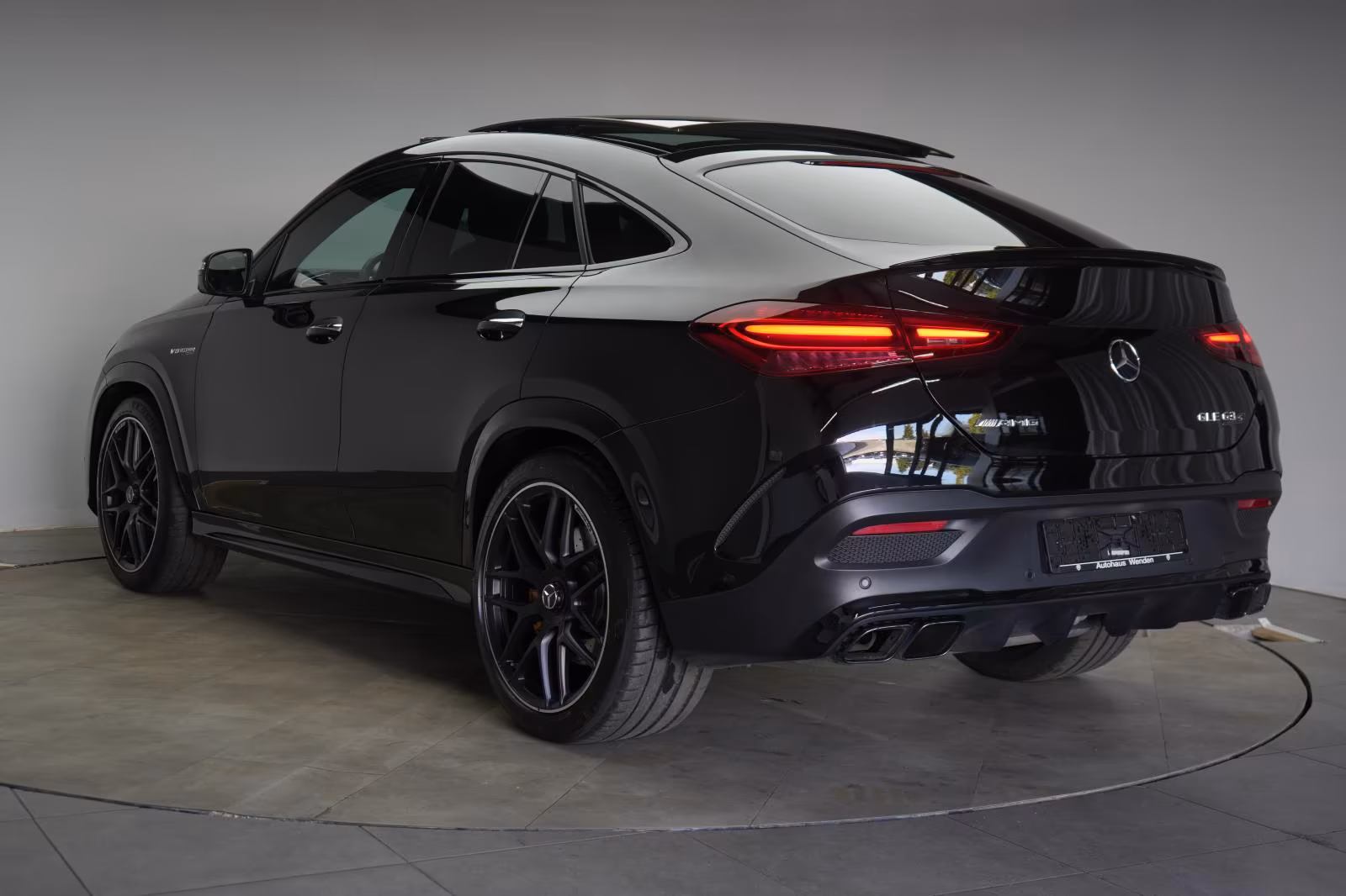 (B-562) Mercedes-Benz GLE 63 AMG S 4Matic+ SPEEDSHIFT TCT 9G Softcl - Image 4