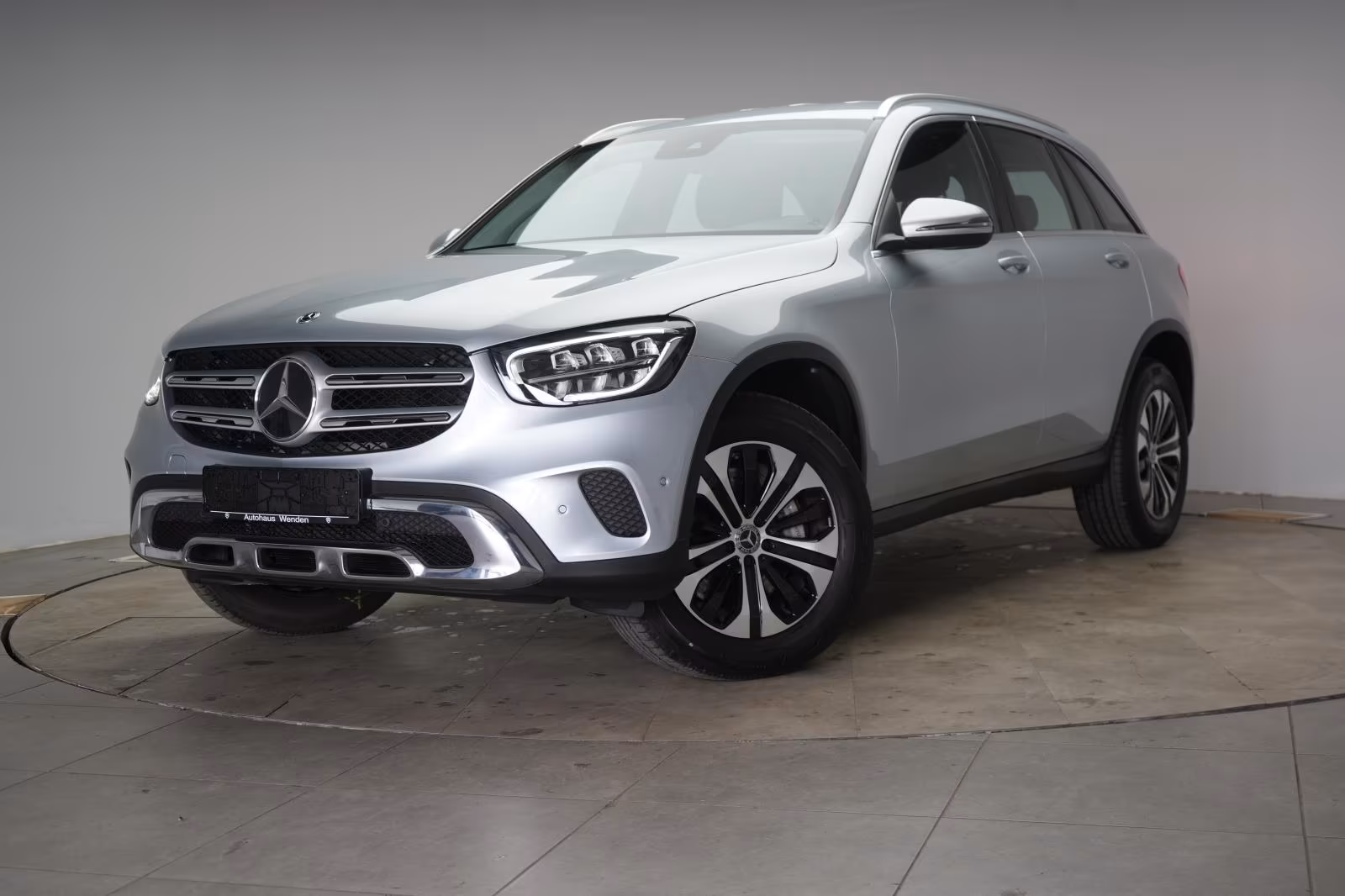 (B-037) Mercedes-Benz(Hybrid) GLC 300 de 4Matic 9G-Tronic Leder/Temp/Kam - Image 3