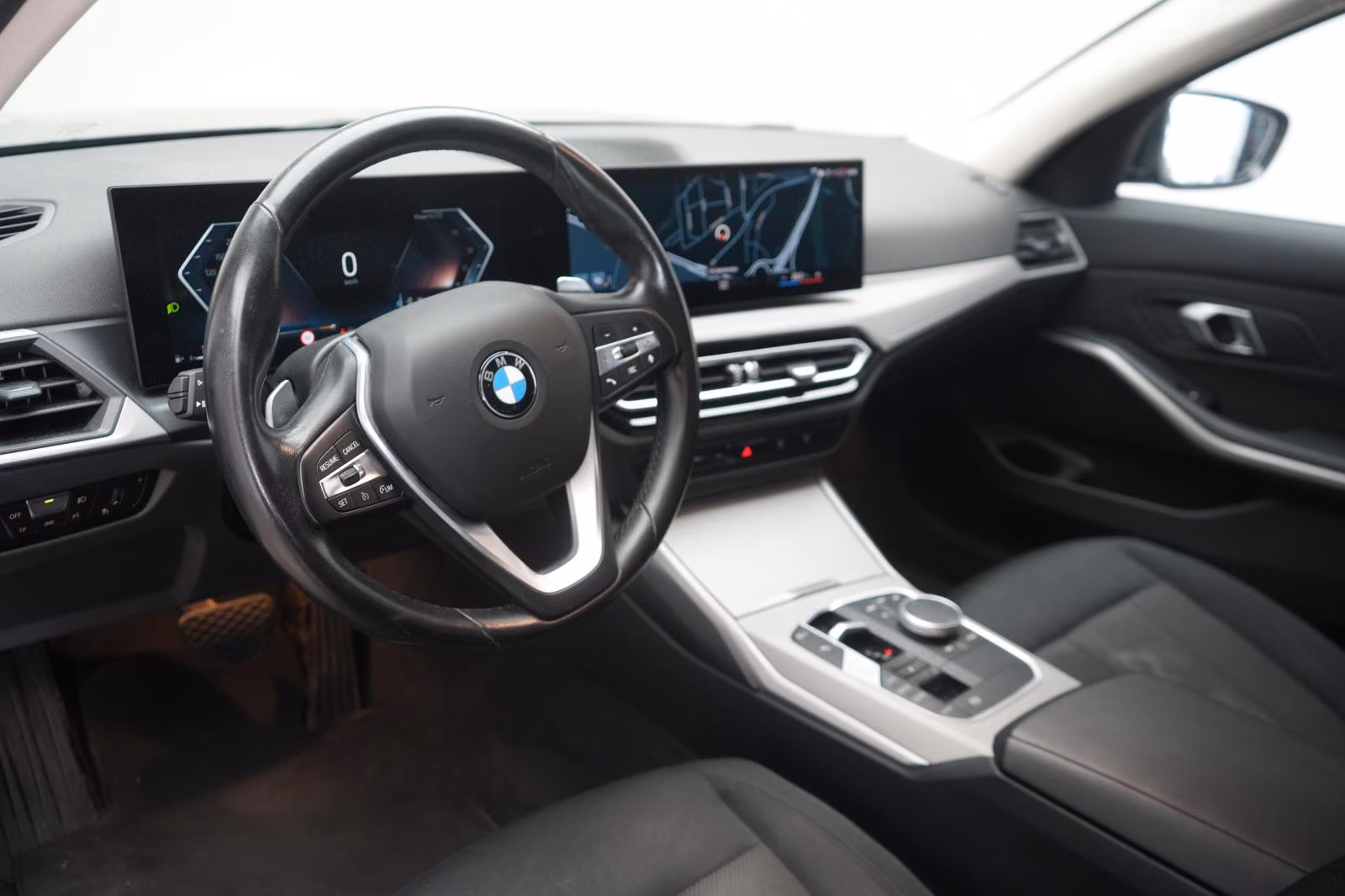 (B-559) BMW 318 d Touring CarPlay/Temp/Lane/Wide/LED - Image 8