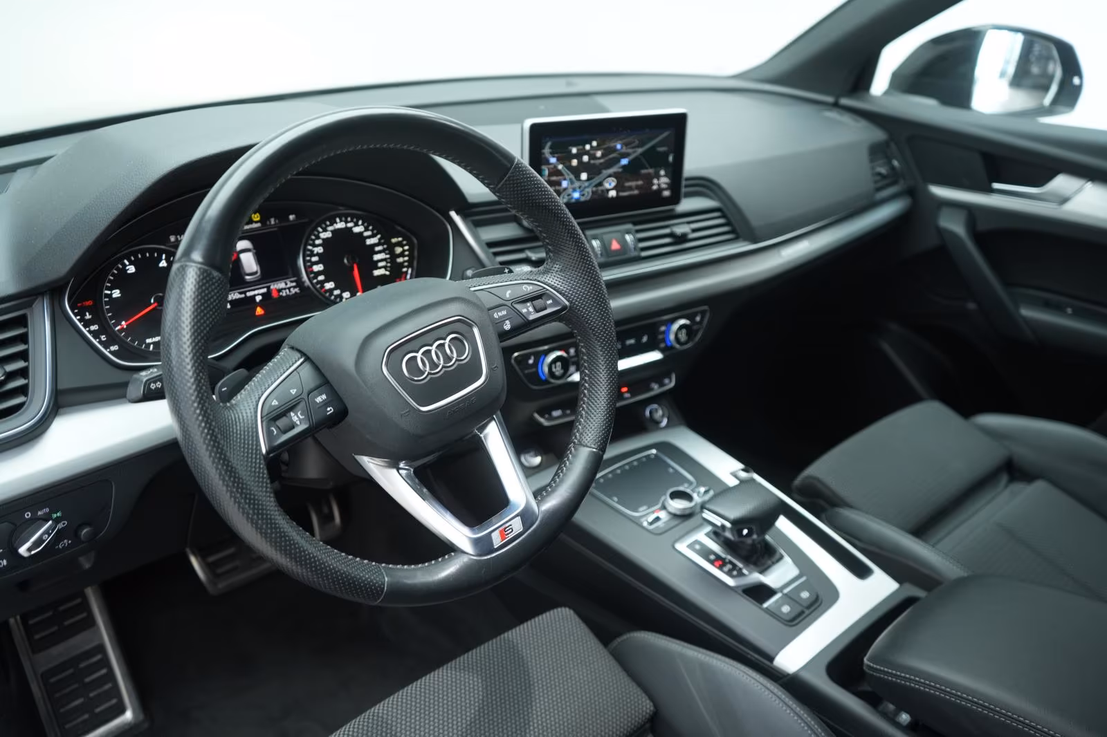 (B-123) Audi Q5 40 TDI quattro S-Line Temp/Kamera/AHK/Massage - Image 6