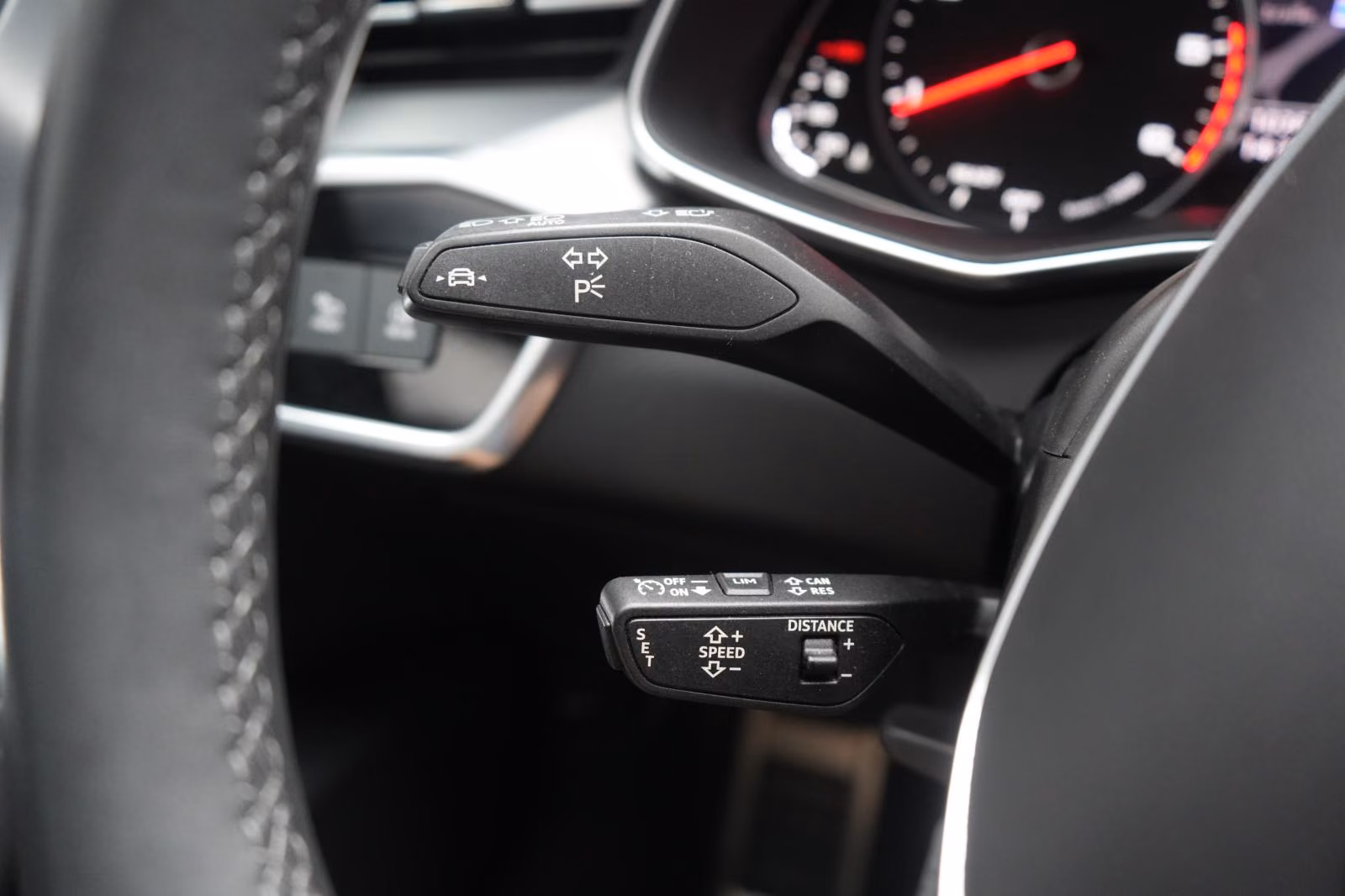 (B-217) Audi A6 40 TDI S tronic S line ACC/Lane/AHK/ - Image 13