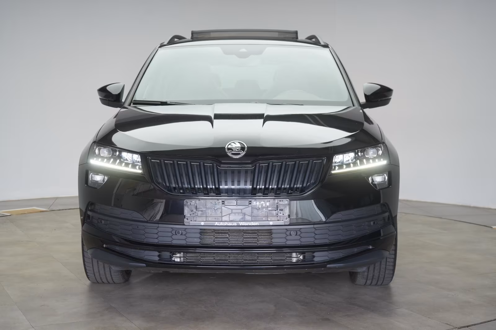 (B-614) Skoda Karoq 2.0 TDI Sportline ACC/Virtual/Pano/Kamera/ - Image 2