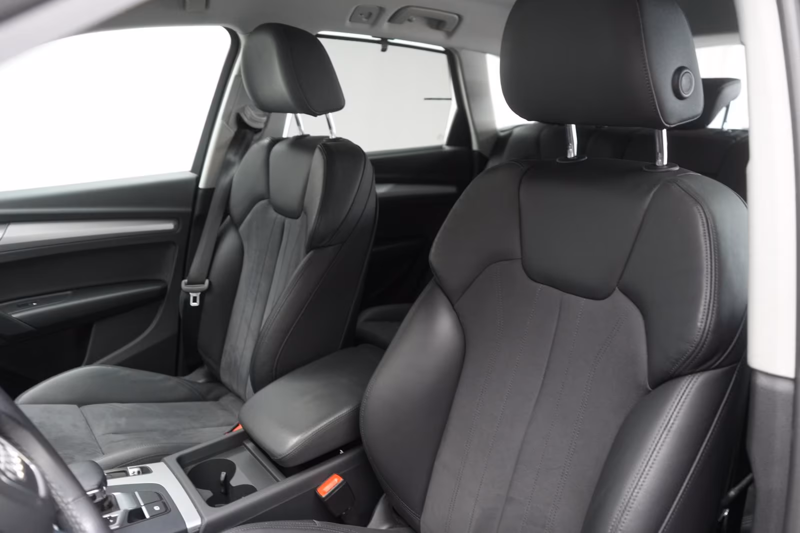 (B-431) Audi Q5(Hybrid) 50 TFSI e Quattro S-tronic Temp/Carplay/Kamer - Image 7