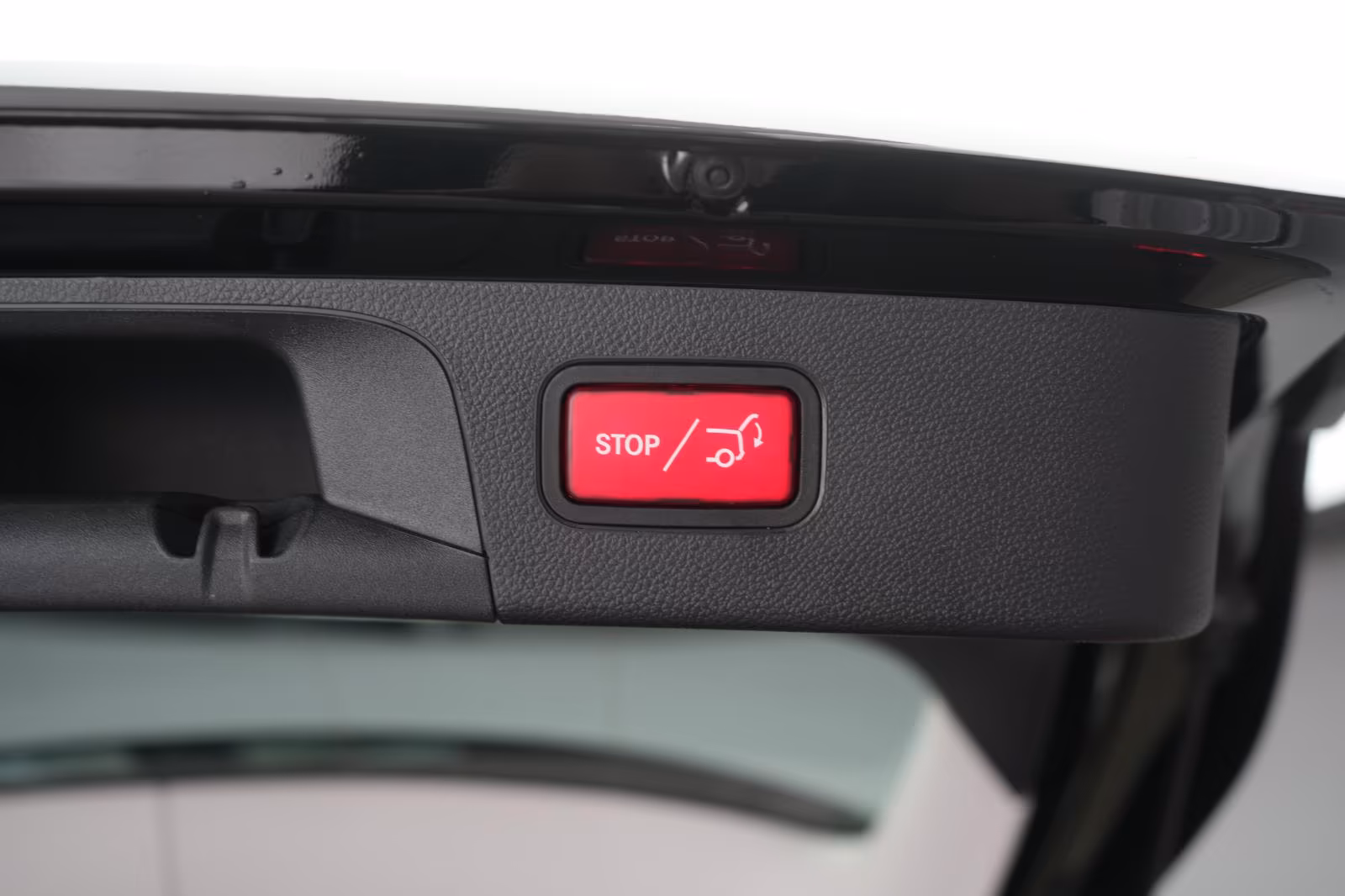 (B-354) Mercedes-Benz(Hybrid) GLC 300 de 4Matic 9G-Tronic Leder/Temp/Kamera - Image 23