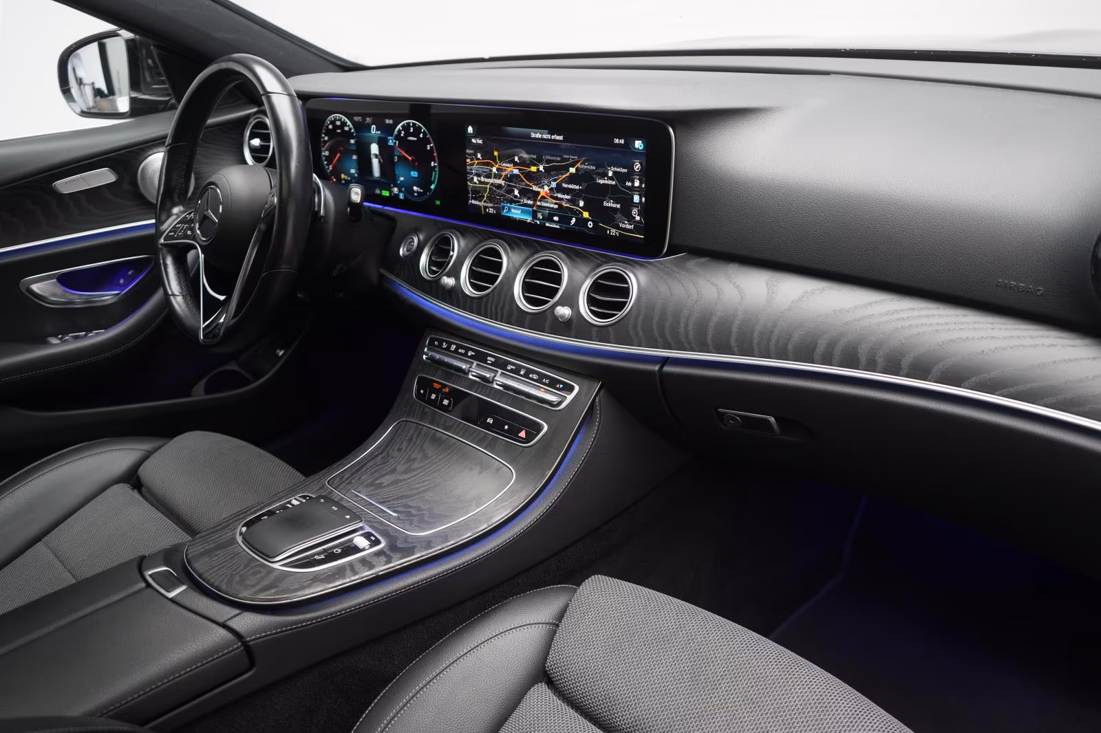 (B-481) Mercedes-Benz(Hybrid) E 300 de T 9G-Tronic AMG Distronic/Kamera/Bur - Image 10