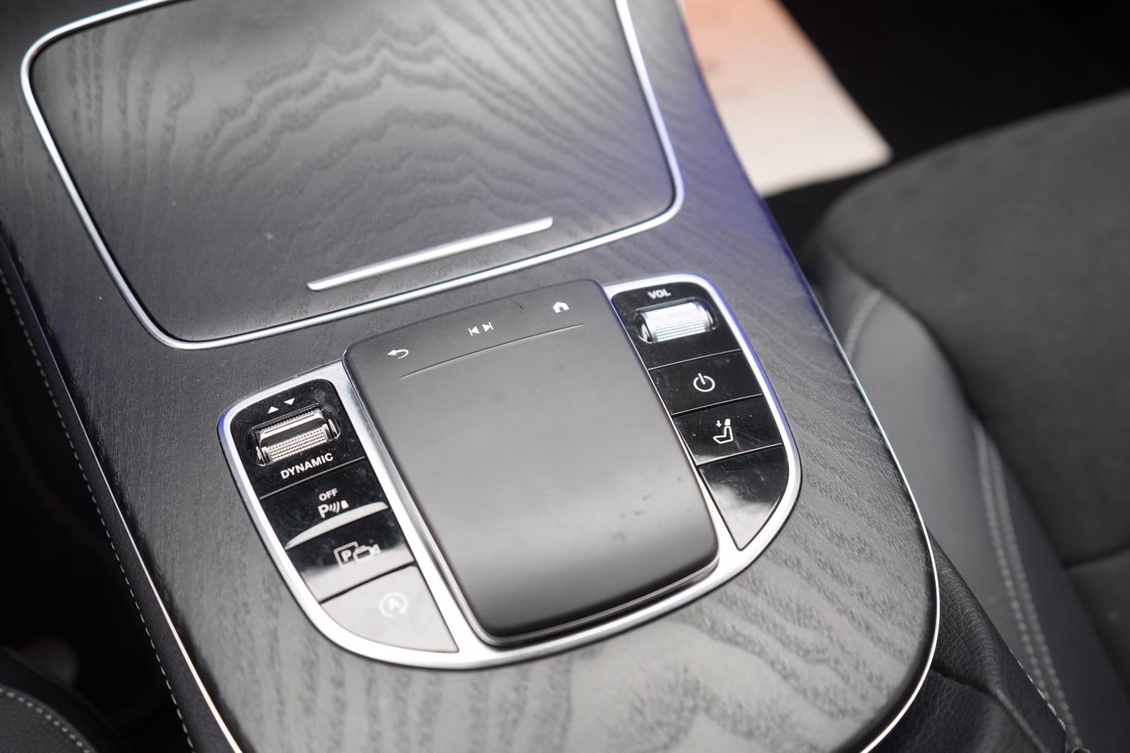 (B-134) Mercedes-Benz E 220 d T 9G-Tronic AMG Distronic/Kamera/AHK/L - Image 14