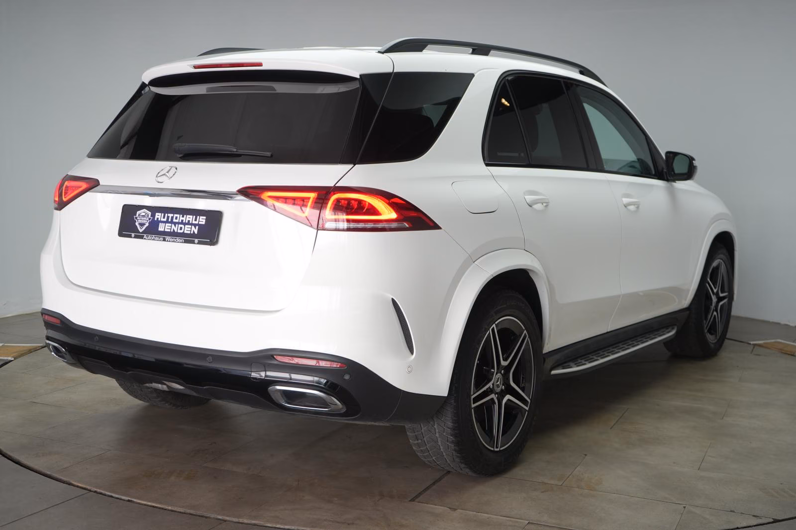 (B-410) Mercedes-Benz GLE 350 d 4Matic 9G-T AMG Line - Image 5