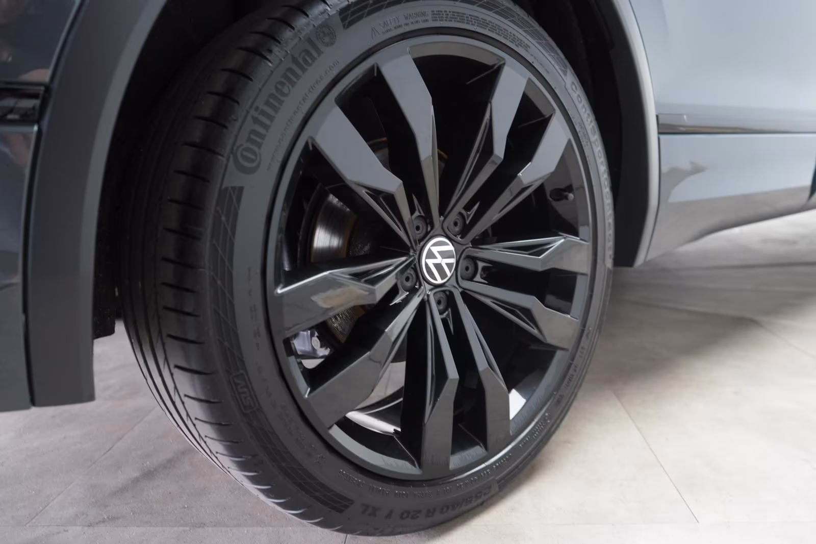 (B-312) Volkswagen Tiguan 2.0 TDI 4Motion DSG R-Line ACC/Kamera/AHK - Image 25