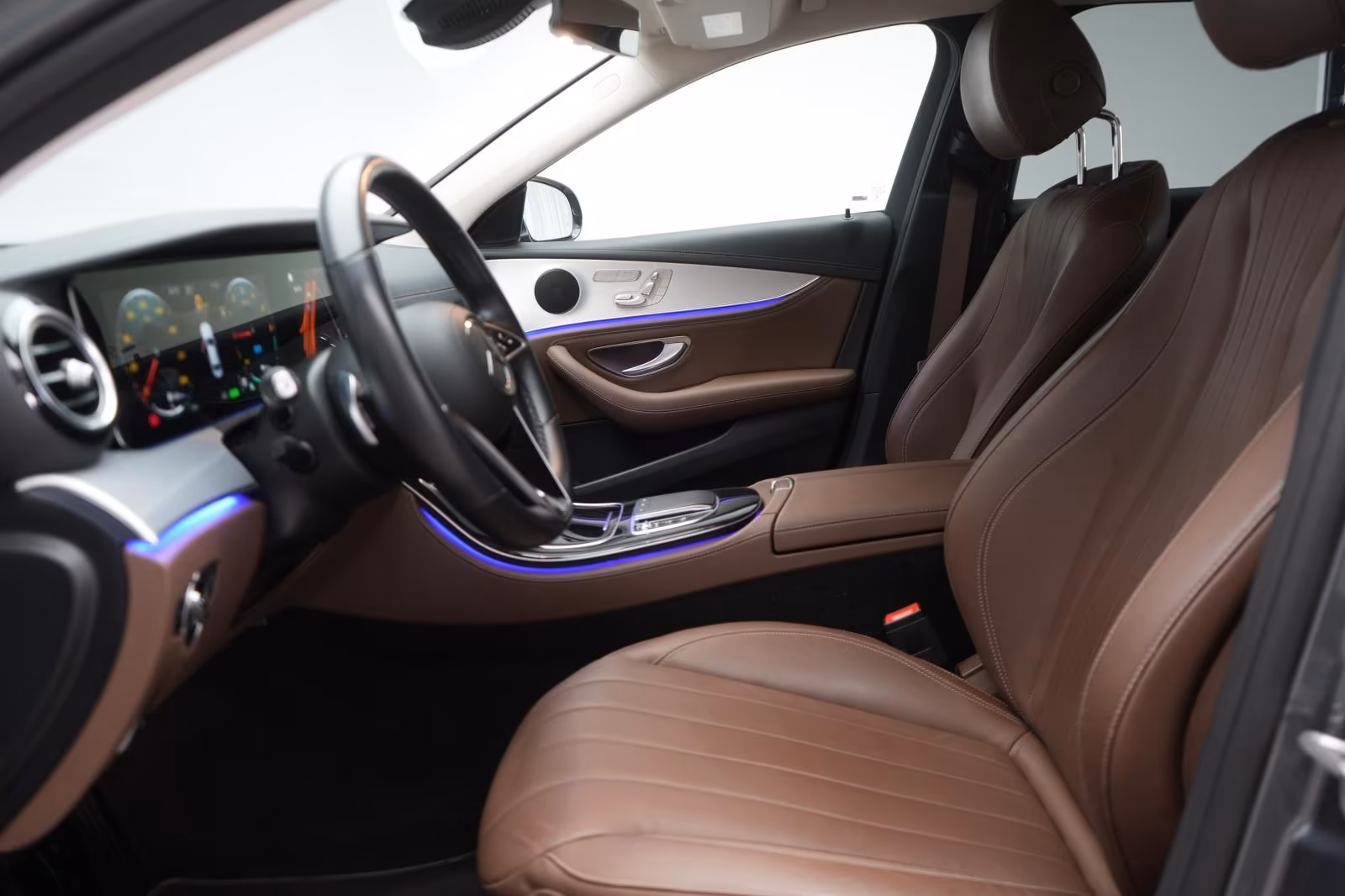 (B-237) Mercedes-Benz(Hybrid) E 300 de 9G-Tronic Leder/Softclose/Distronic/Kam - Image 6