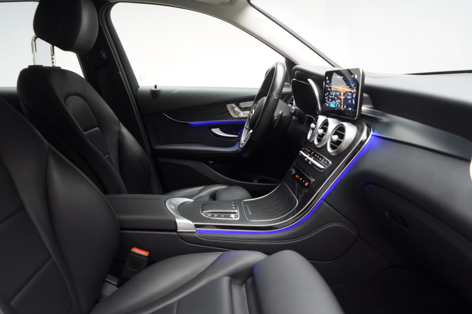 (B-711) Mercedes-Benz GLC 220 d 4Matic 9G-Tronic Leder/Distronic/HU - Image 8