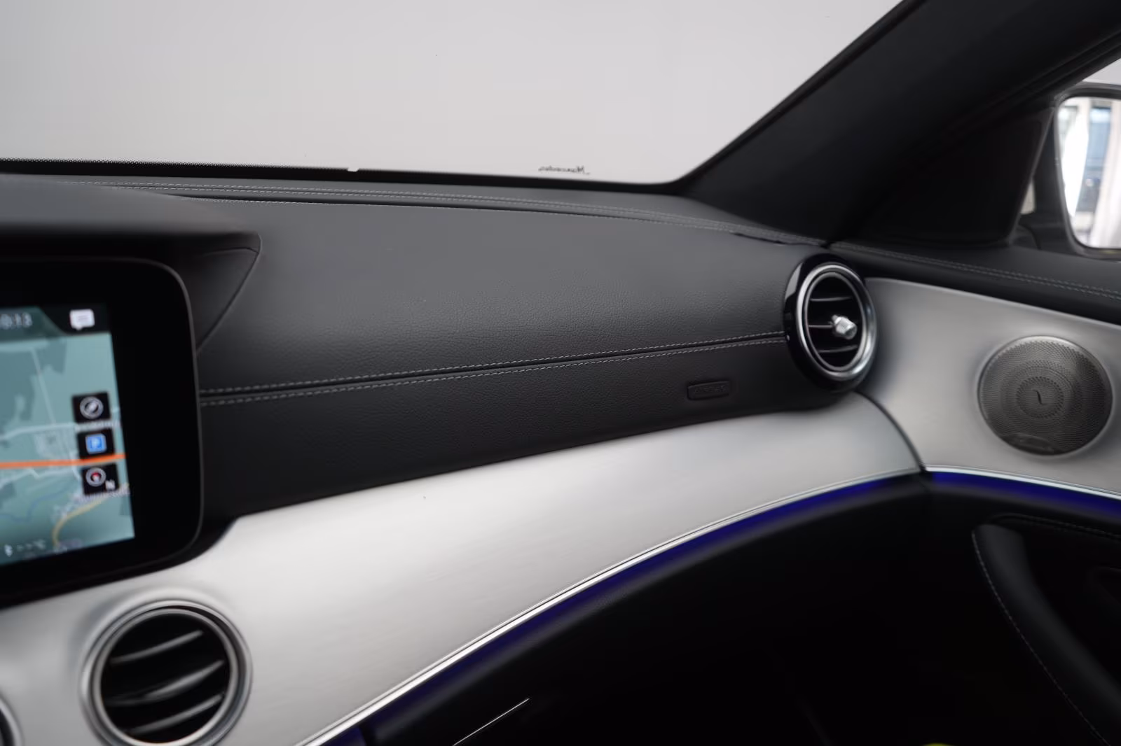 (B-240) Mercedes-Benz(Hybrid) E 300 de T 9G-TRONIC AMG Temp/Kamera/Pano/Burmes - Image 20