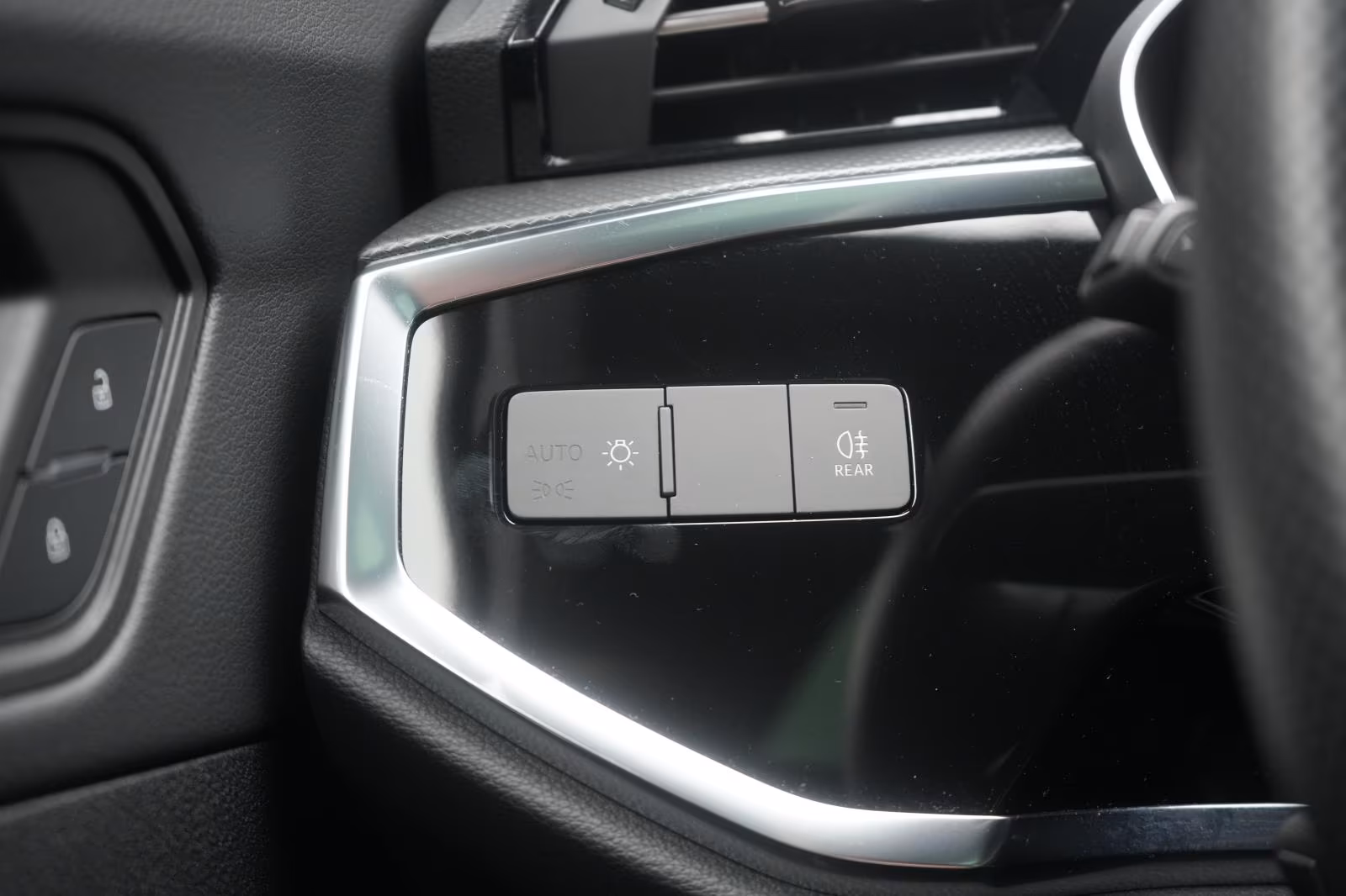 (B-291) Audi Q3 35 TDI S tronic S line Temp/Virtual/Pano/Lane - Image 16