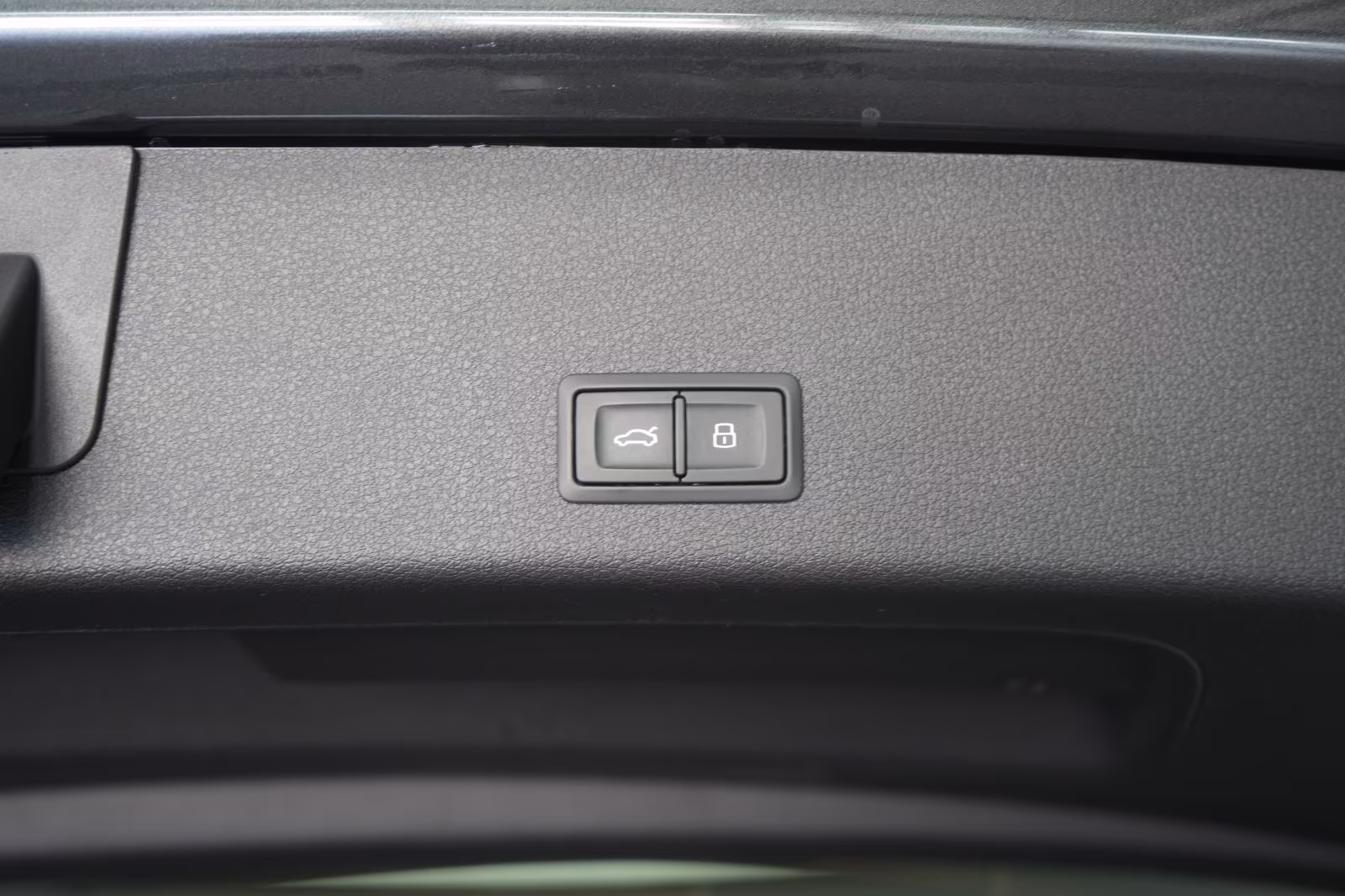 (B-587) Audi e-tron 55 quattro S line Matrix/Kamera/Pano/Virt - Image 23