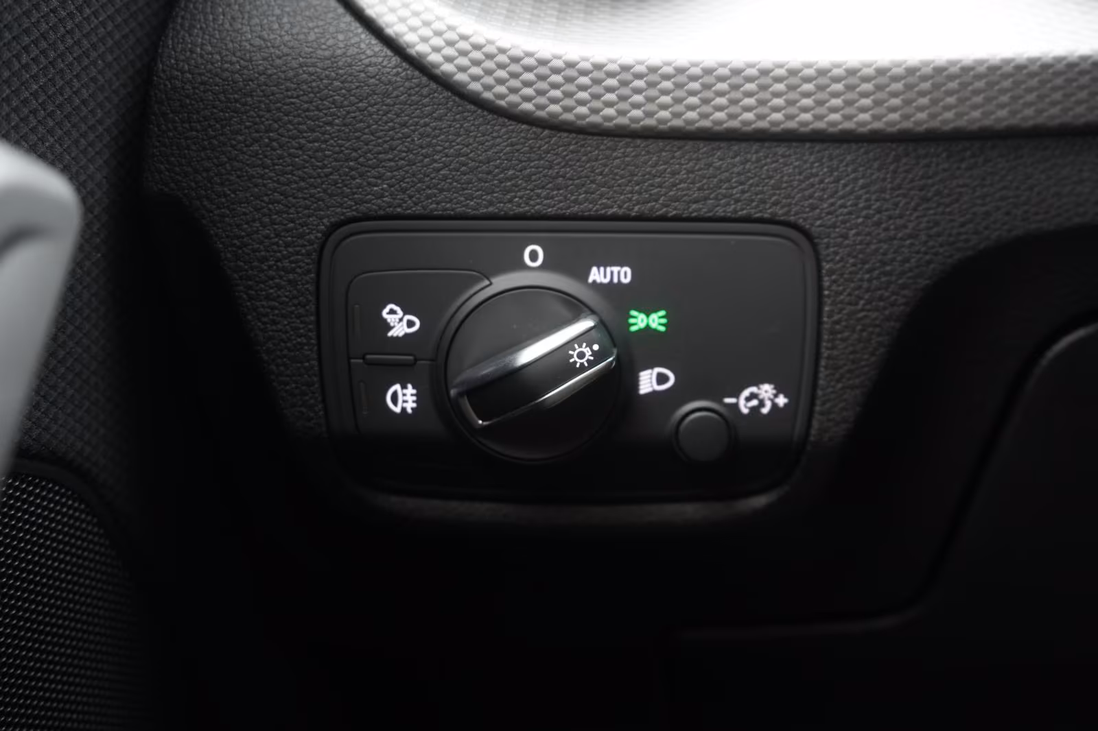 (B-421) Audi Q2 35 TFSI S Tronic S Line ACC/Kamera/Virtual/Ca - Image 13