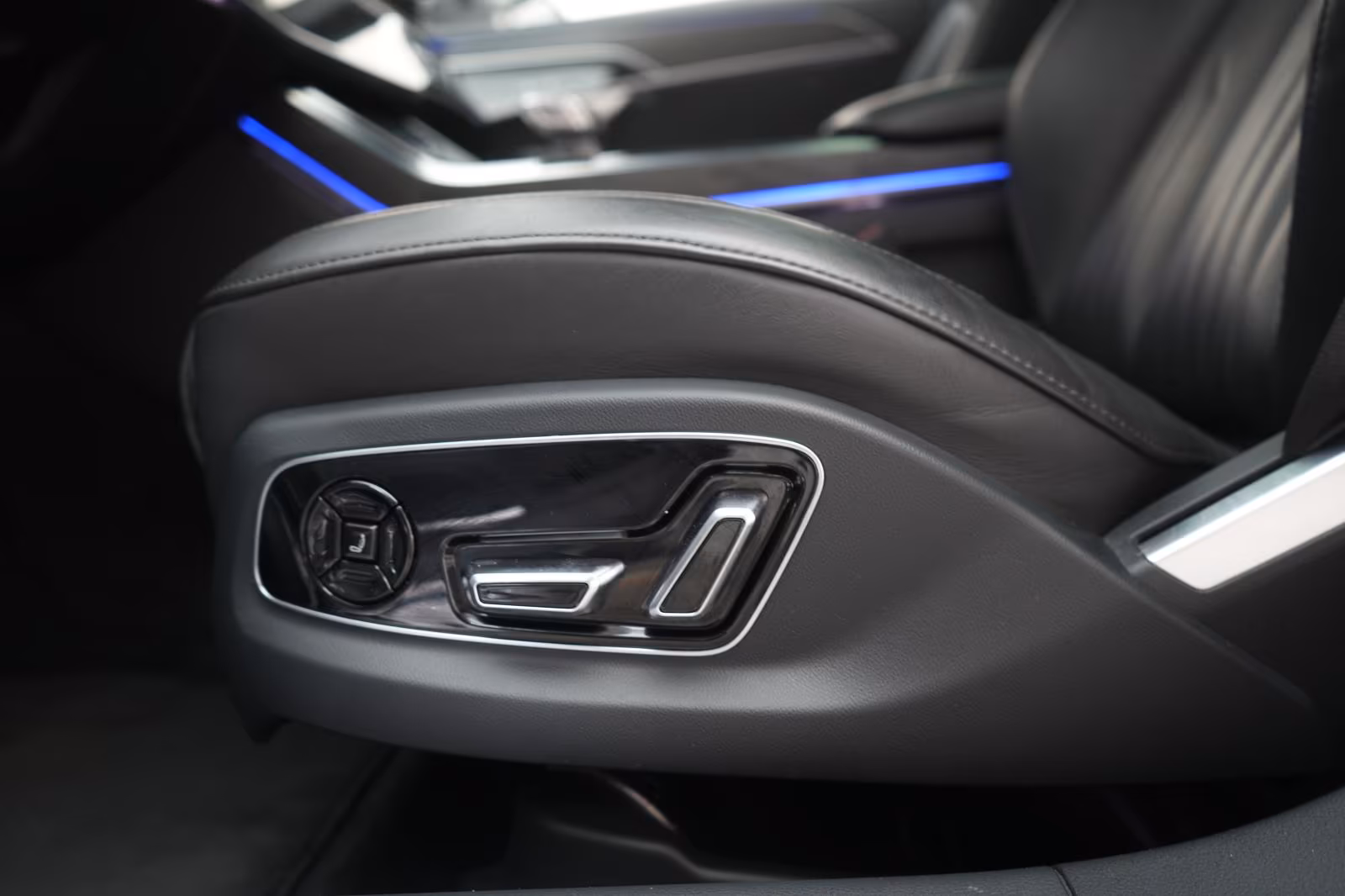 (B-407) Audi A8(Hybrid) 55 TFSI quattro tiptronic Leder/ACC/HUD/Pano/ - Image 13