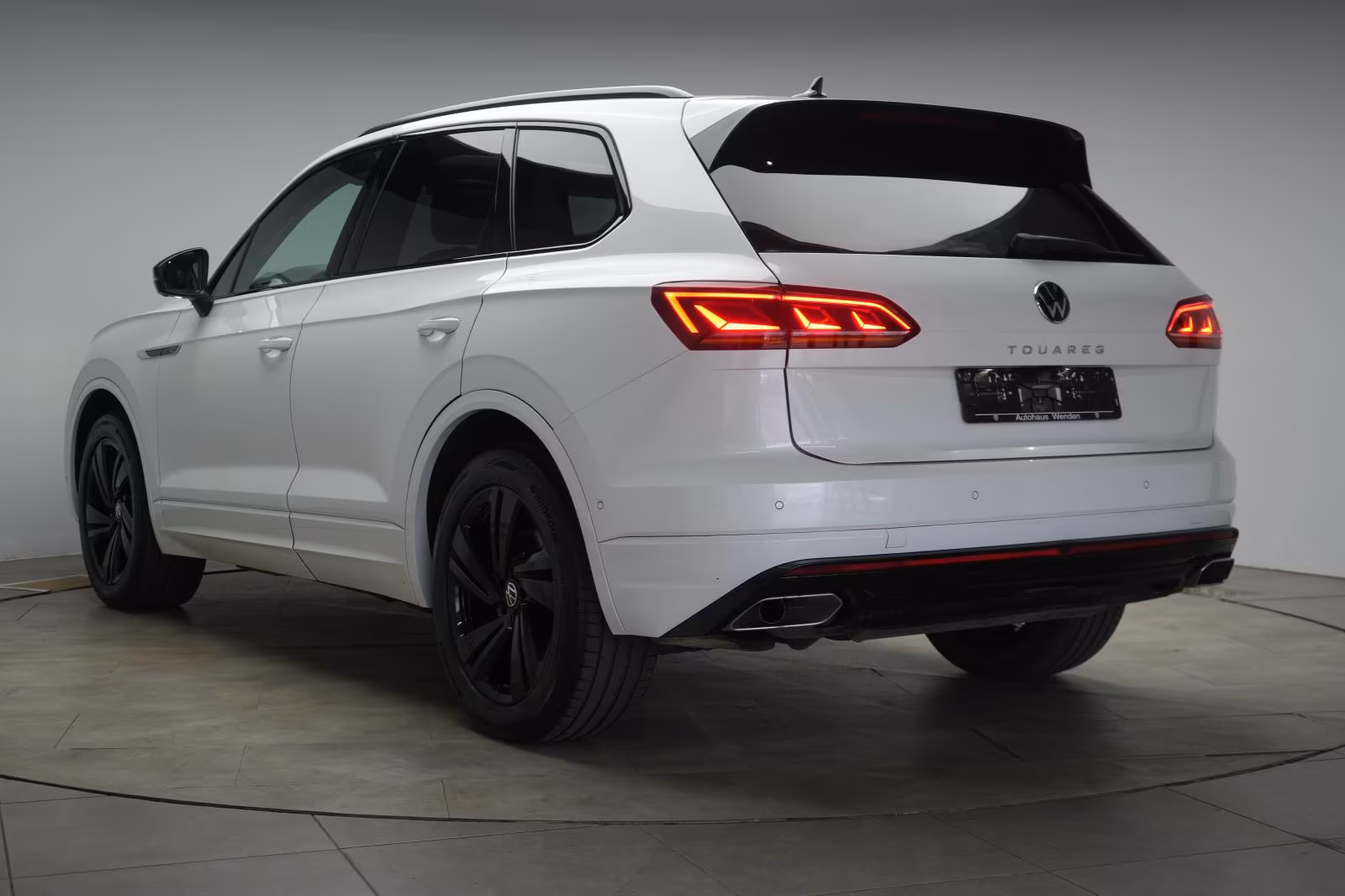 (B-385) Volkswagen Touareg 3.0 V6 TDI 4Motion R line Leder/ACC/Kame - Image 4