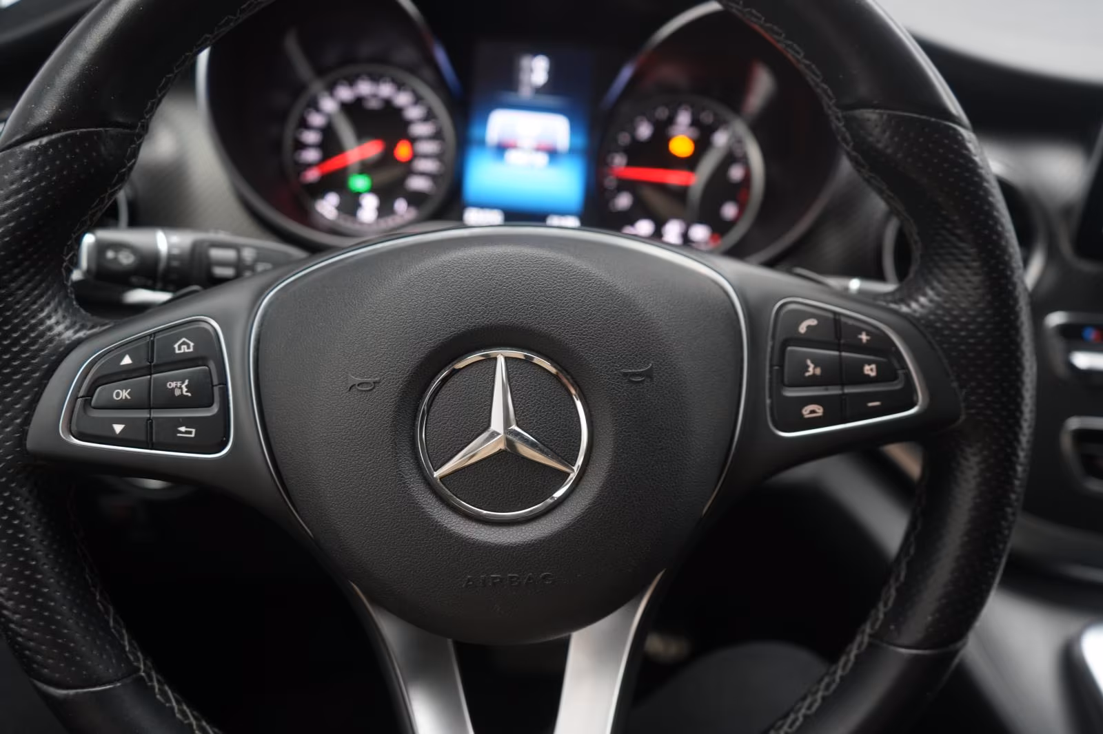 (B-078) Mercedes-Benz V 300 d Lang AMG 9G Leder/Distronic/Kamera/B - Image 16