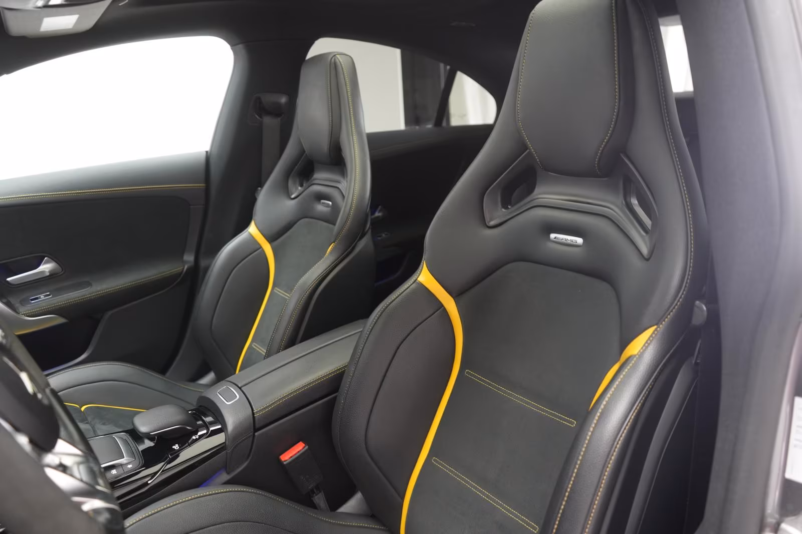 (B-652) Mercedes-Benz CLA 45 AMG S 4Matic+ Speedshift 8G-DCT Perf.si - Image 8