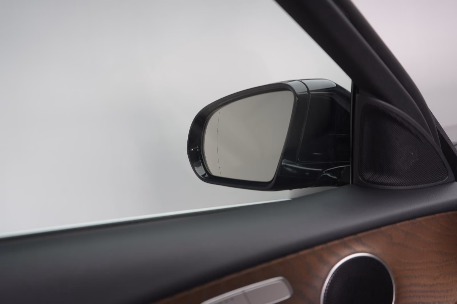 (B-724) Mercedes-Benz(Hybrid) E 300 de T 9G-Tronic AMG CarPlay/Temp/Kamera - Image 27