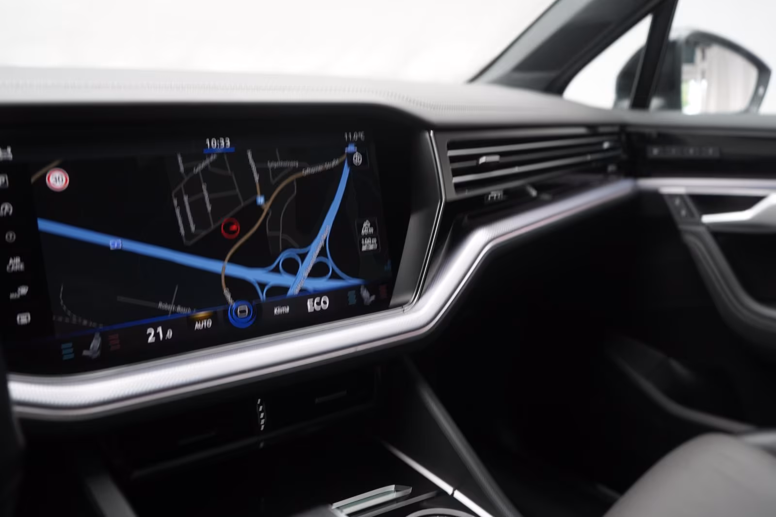 (B-440) Volkswagen Touareg 3.0 V6 TDI 4Motion R line Leder/ACC/Kamera - Image 14