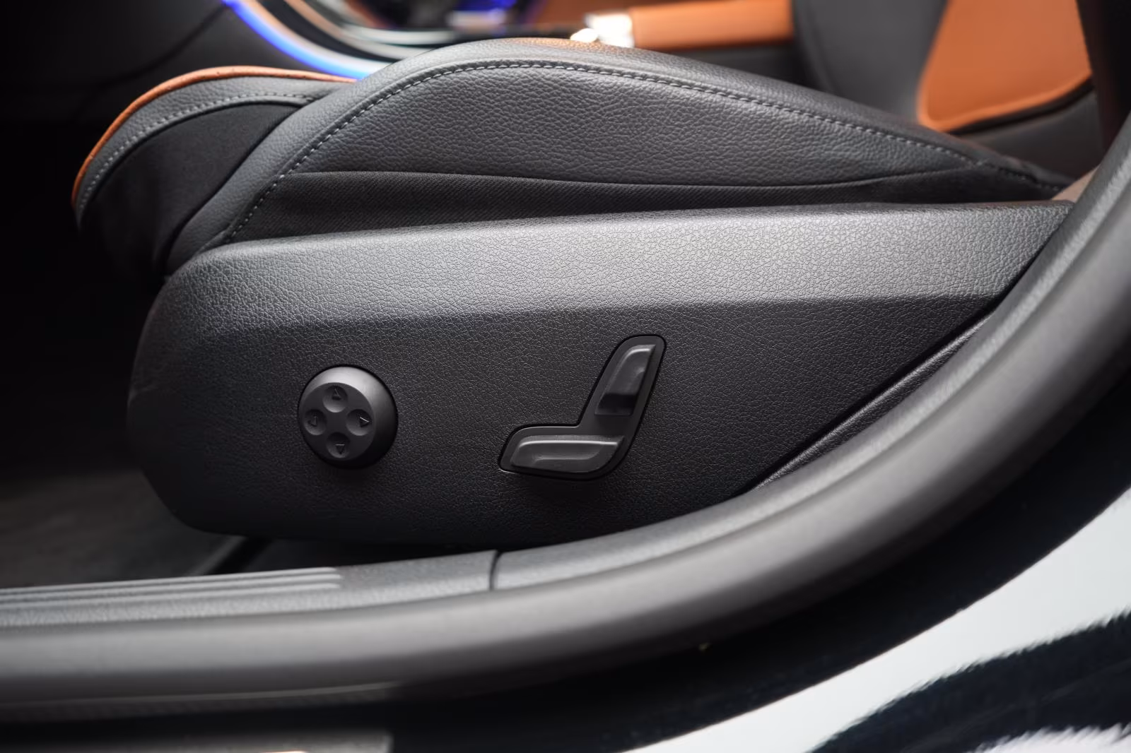 (B-006) Mercedes-Benz C 220 d 9G-Tronic AMG Leder/Distronic/HUD/Kam - Image 13